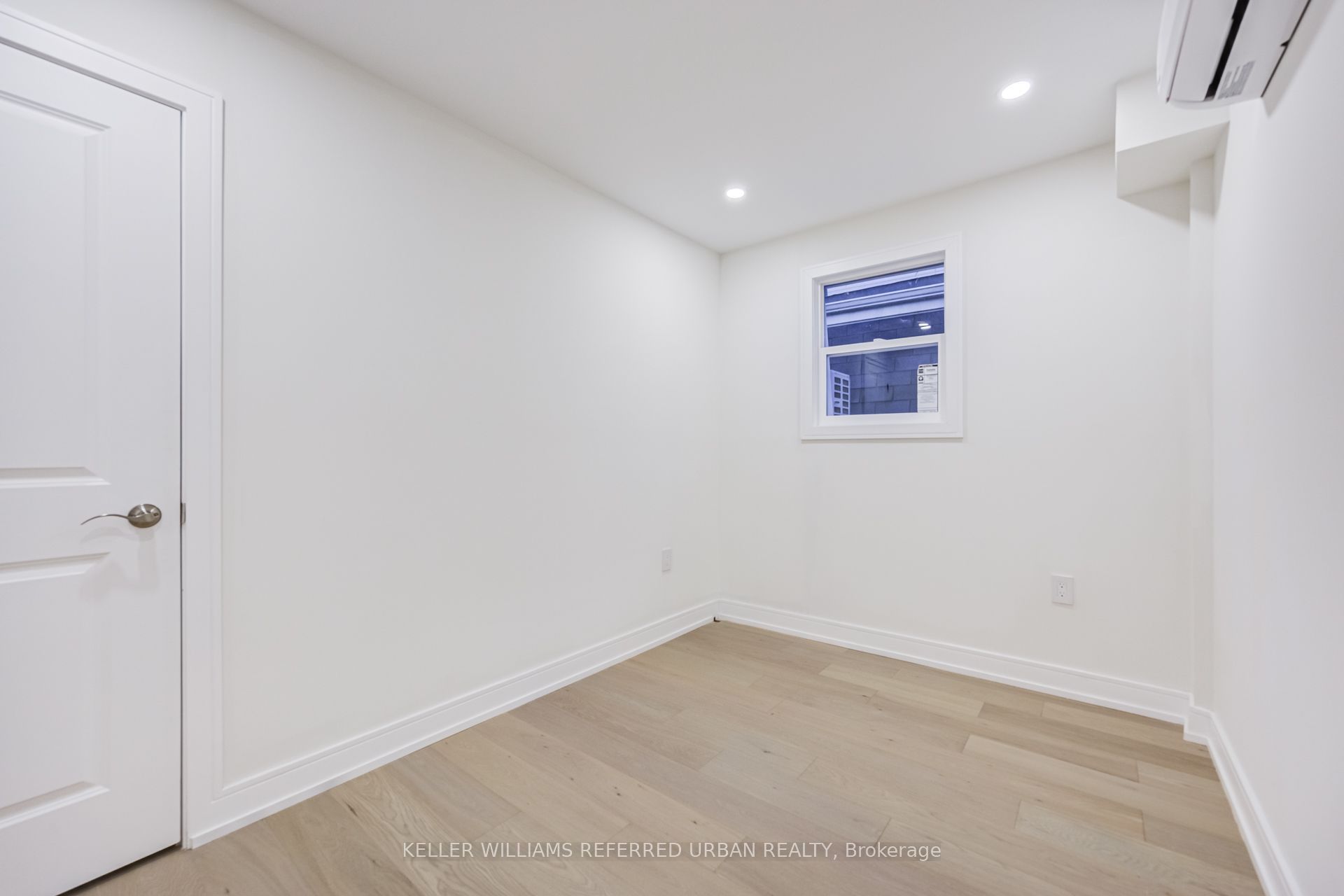 3455 Yonge Street Property Photo 15