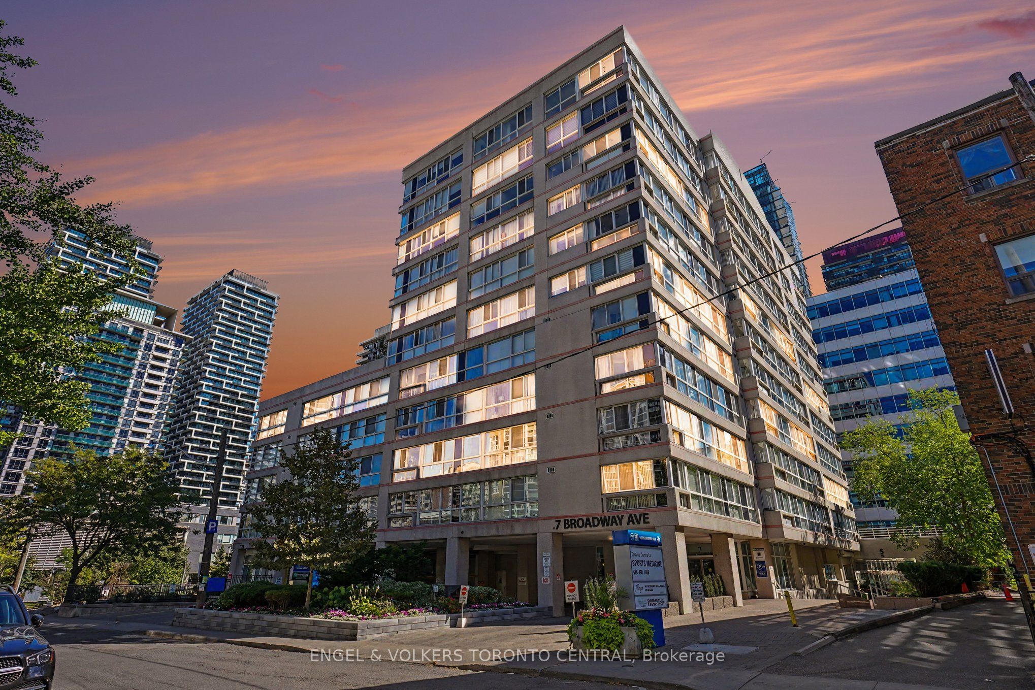 7 Broadway Avenue 601 Property Photo 1