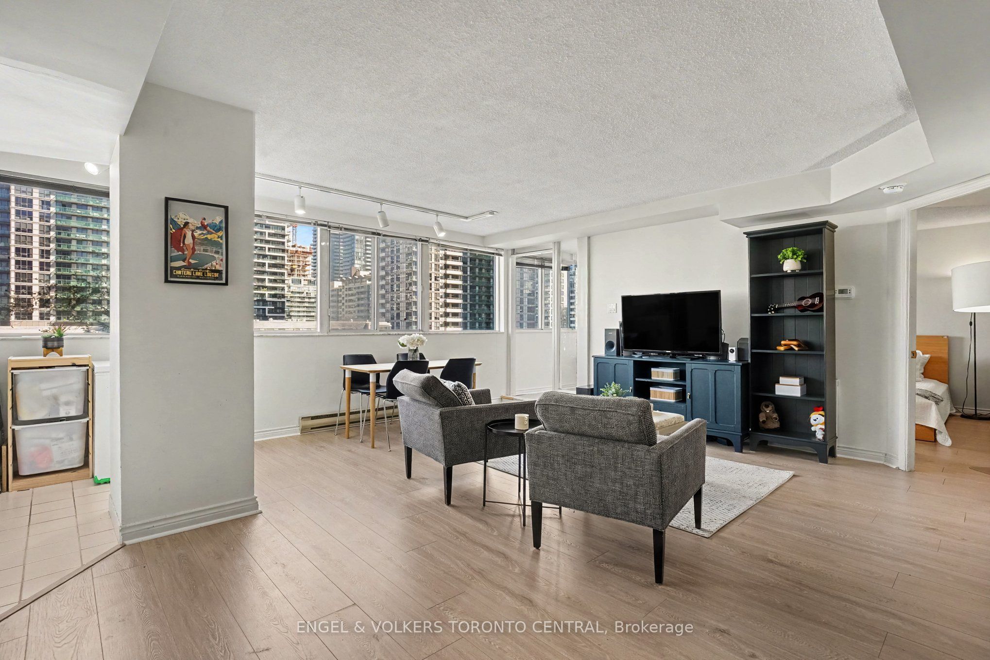 7 Broadway Avenue 601 Property Photo 7