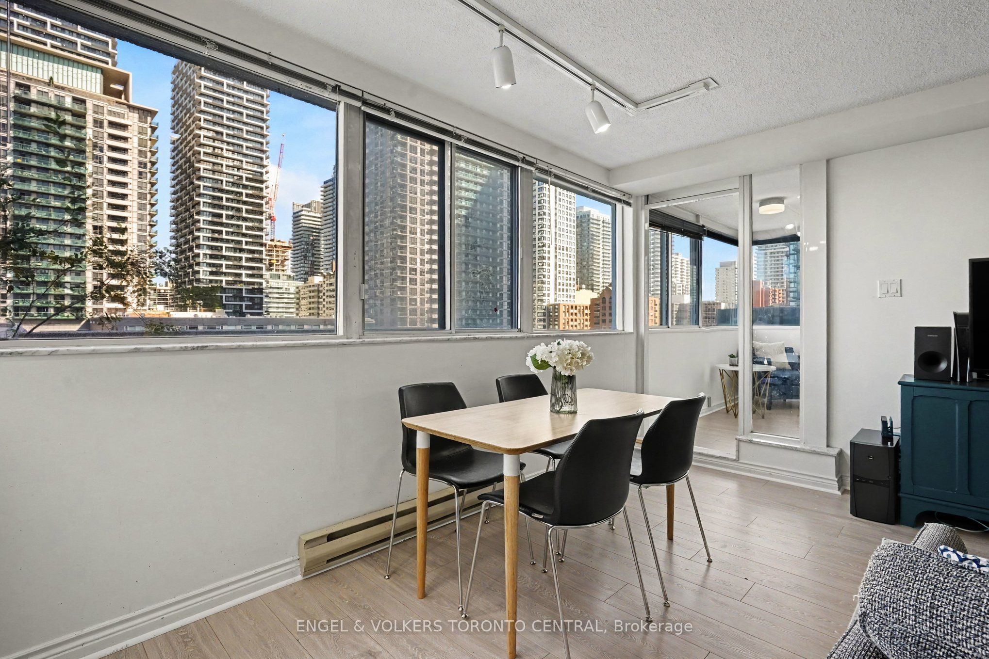 7 Broadway Avenue 601 Property Photo 8