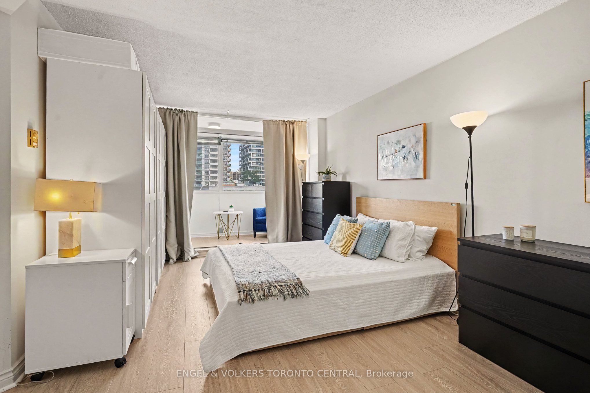 7 Broadway Avenue 601 Property Photo 11