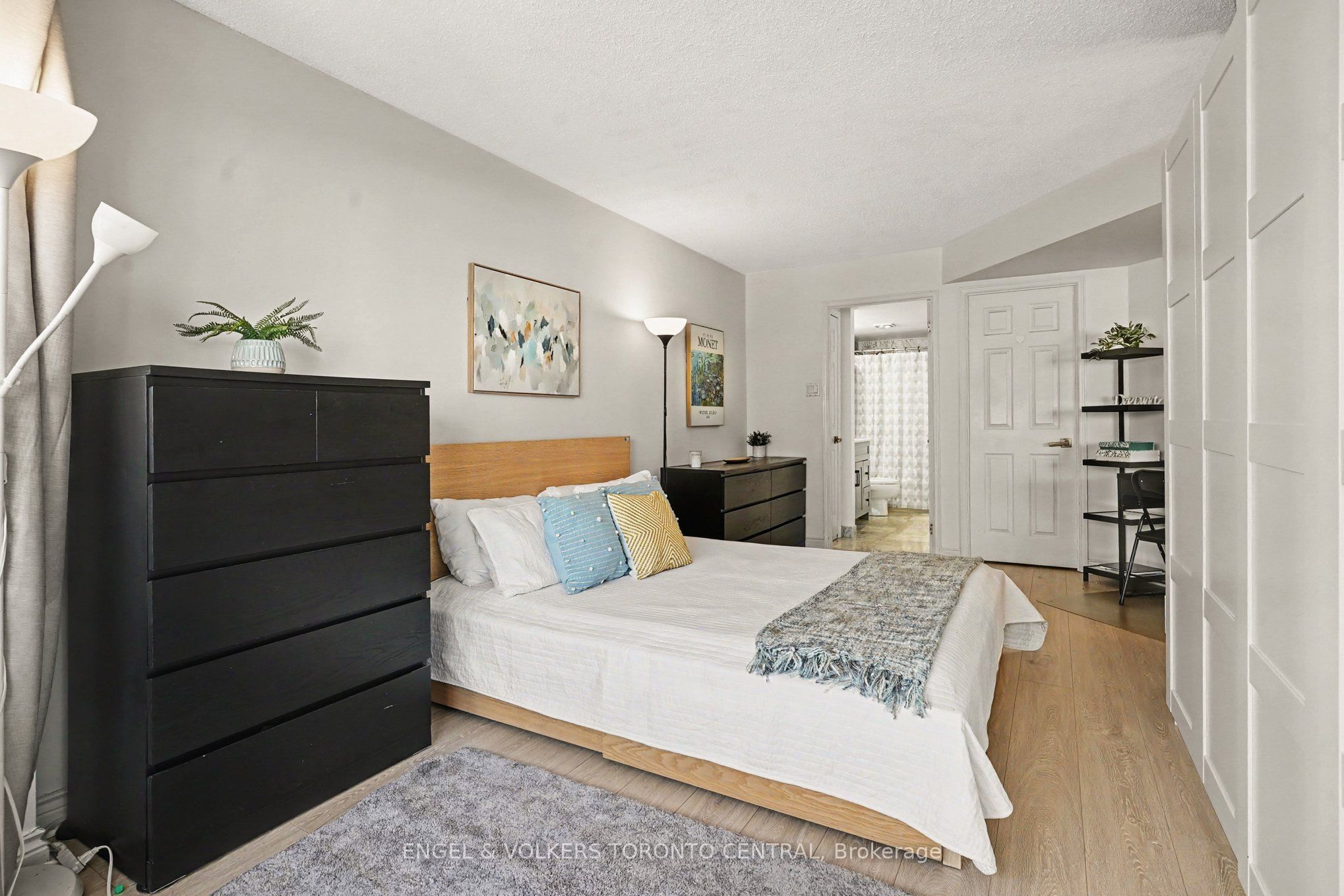 7 Broadway Avenue 601 Property Photo 12