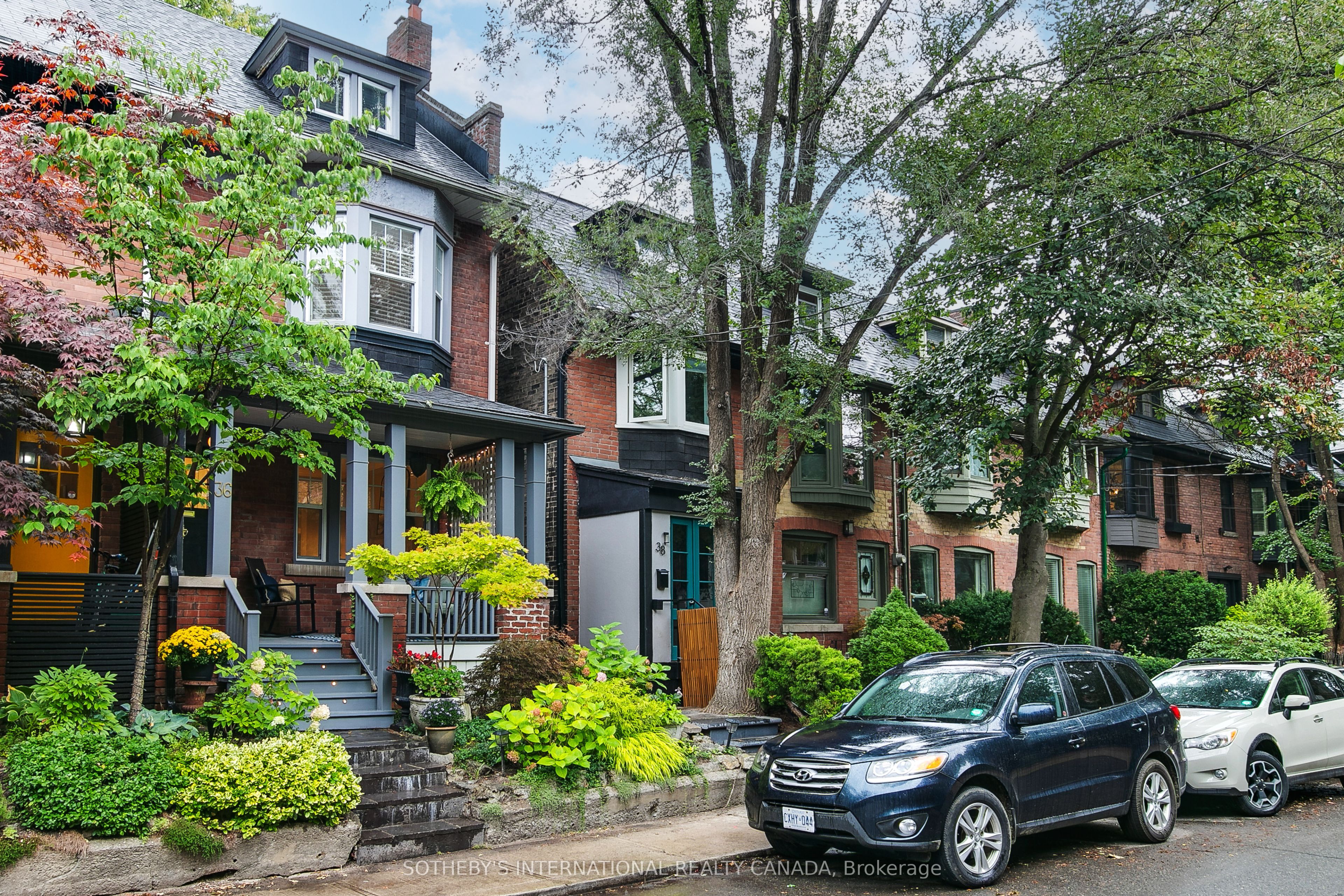 36 Aberdeen Avenue Property Photo 3