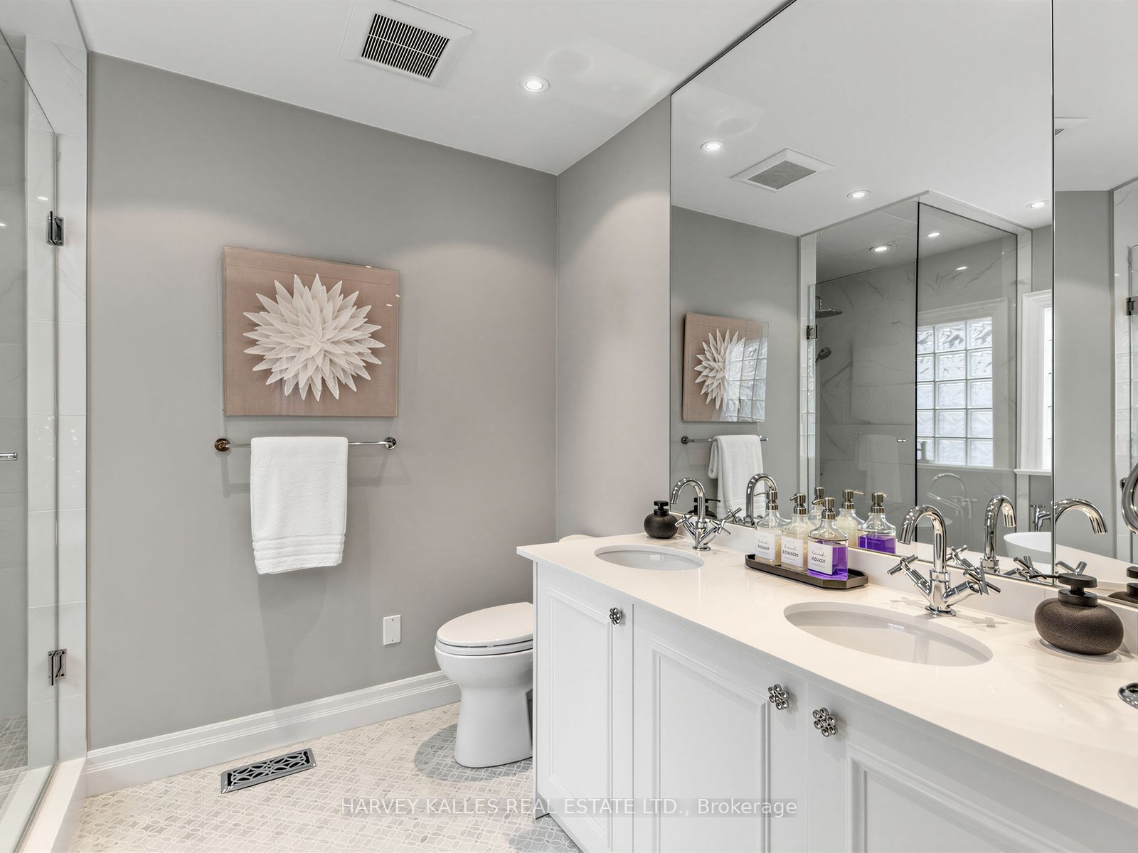397 Brooke Avenue Property Photo 11