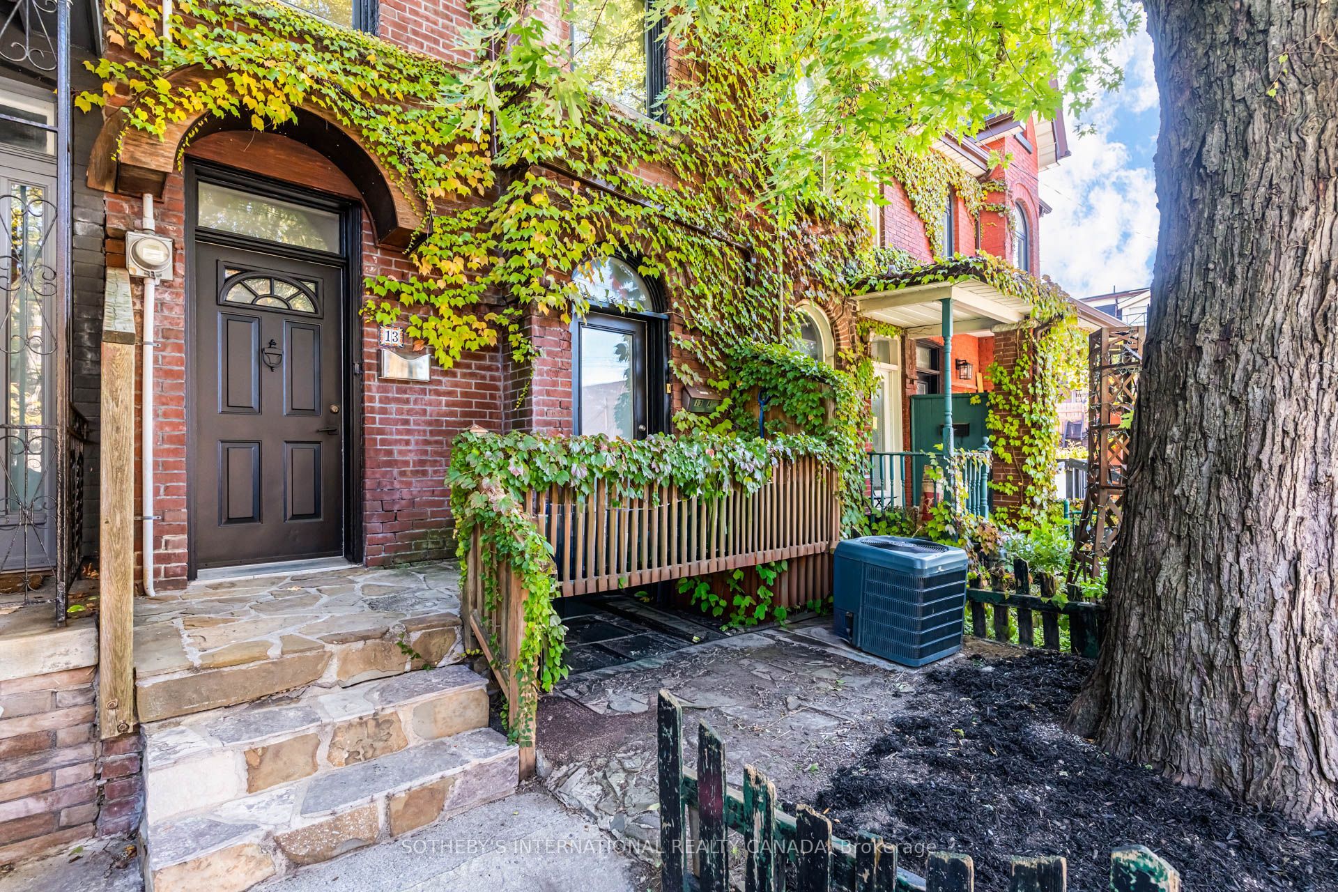 13 Euclid Avenue Property Photo 1