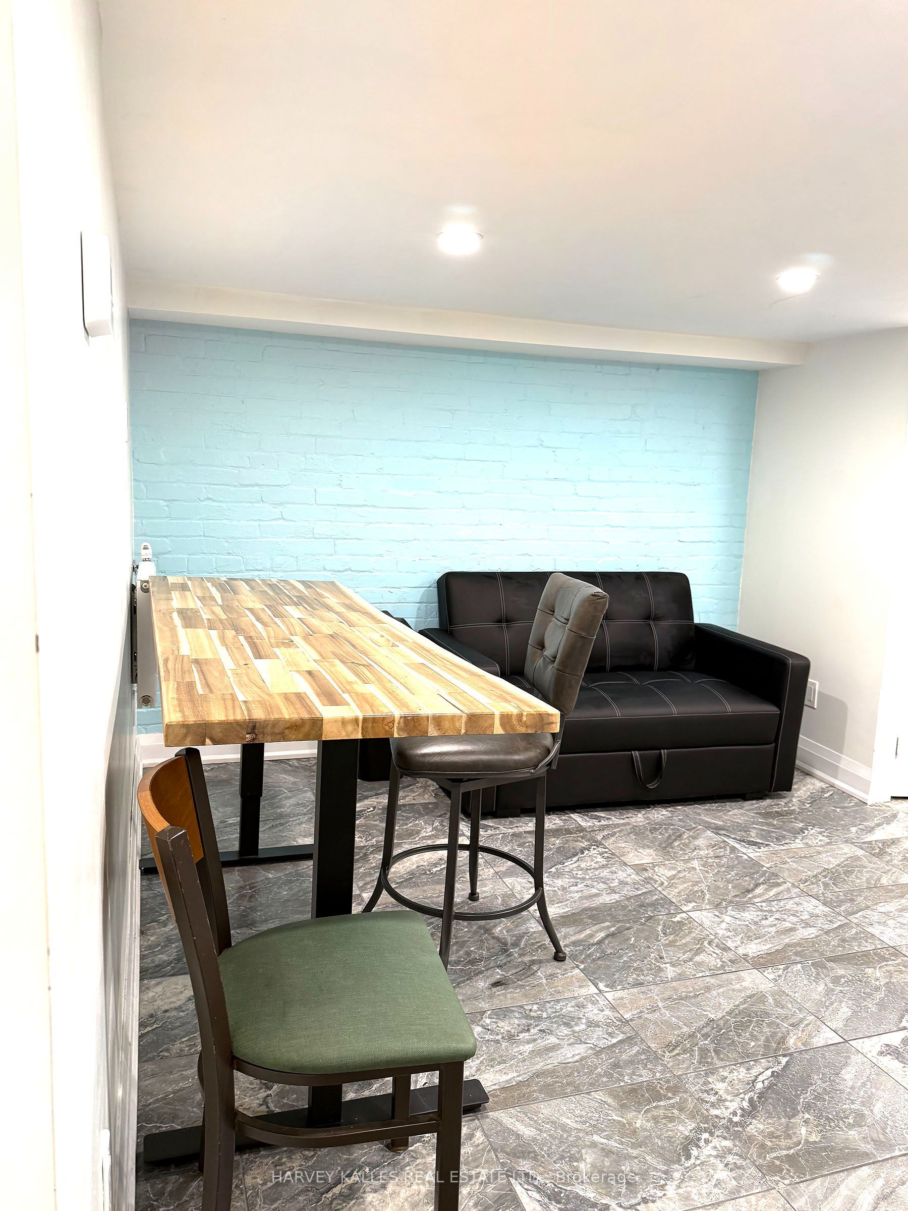 488 Lansdowne Avenue Lower Property Photo 11