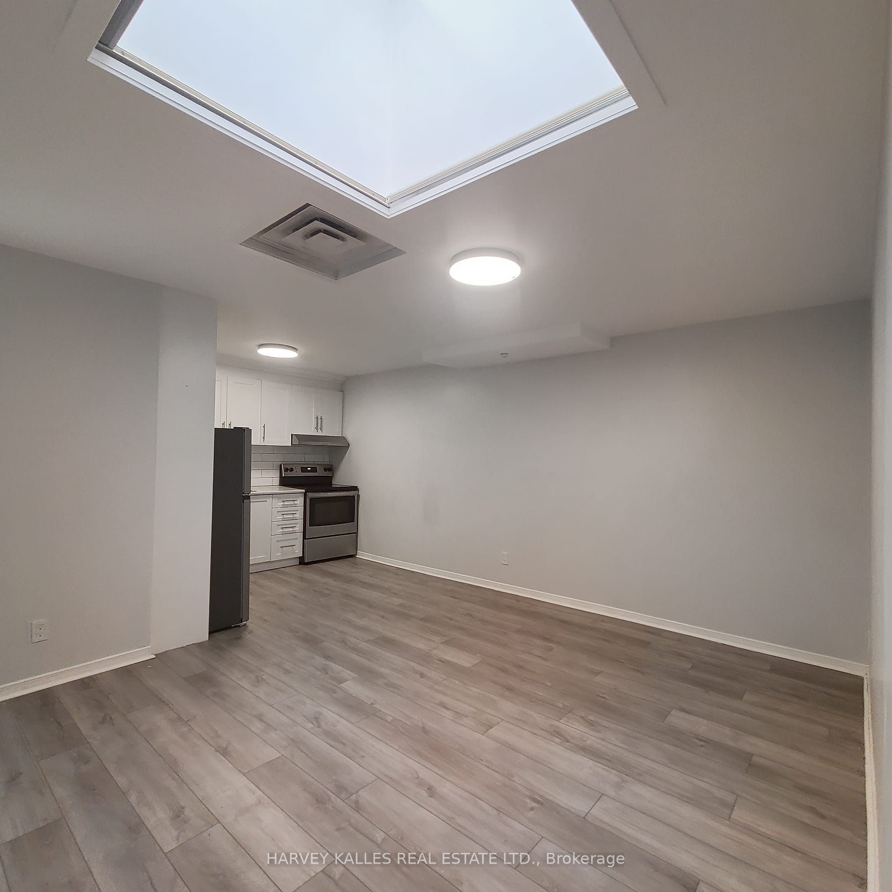 201 Augusta Avenue C Property Photo 4