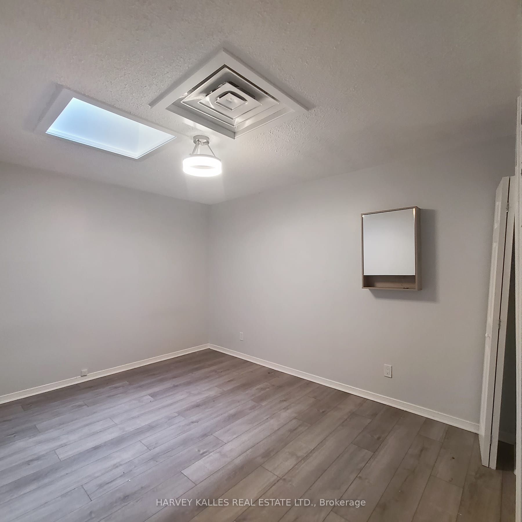 201 Augusta Avenue C Property Photo 6