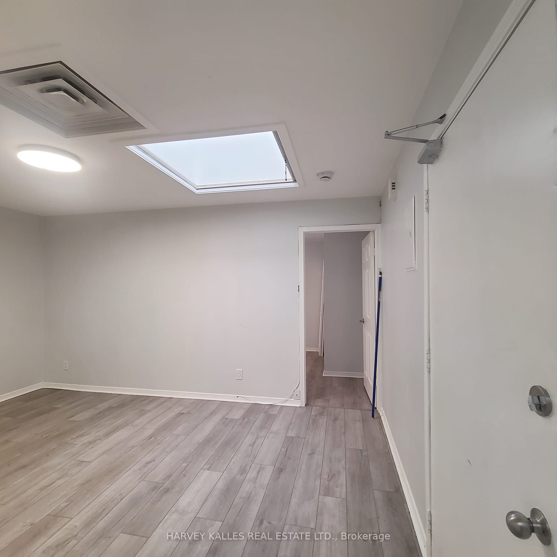 201 Augusta Avenue C Property Photo 7