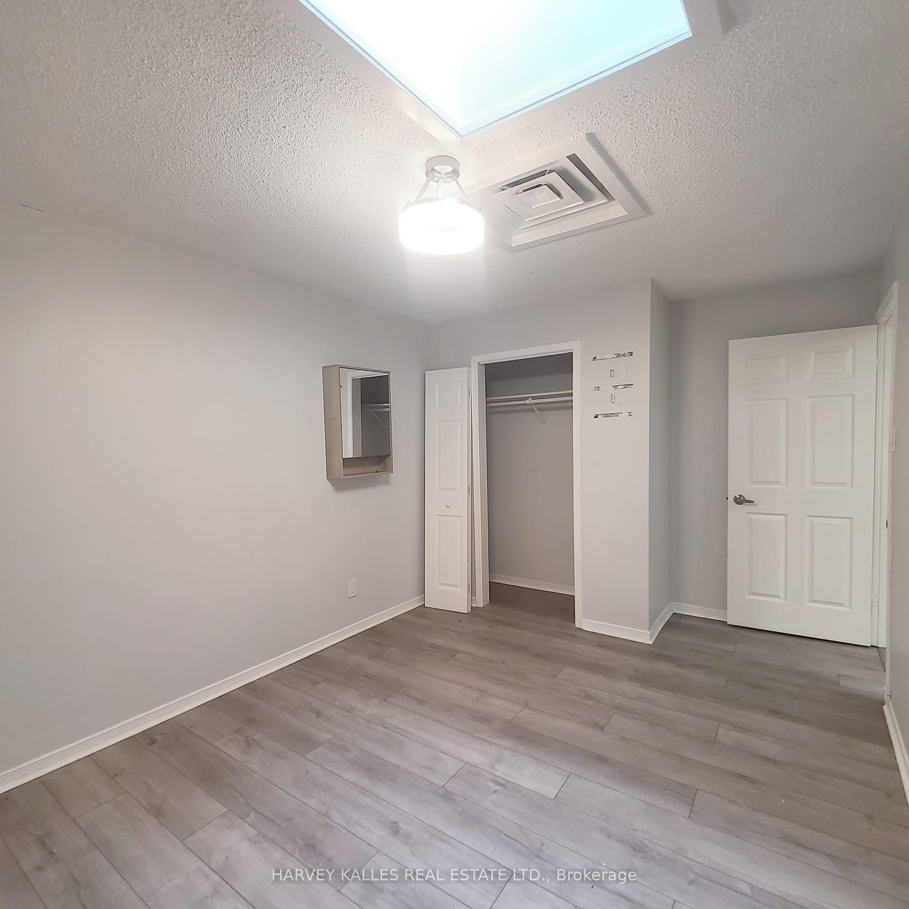201 Augusta Avenue C Property Photo 8
