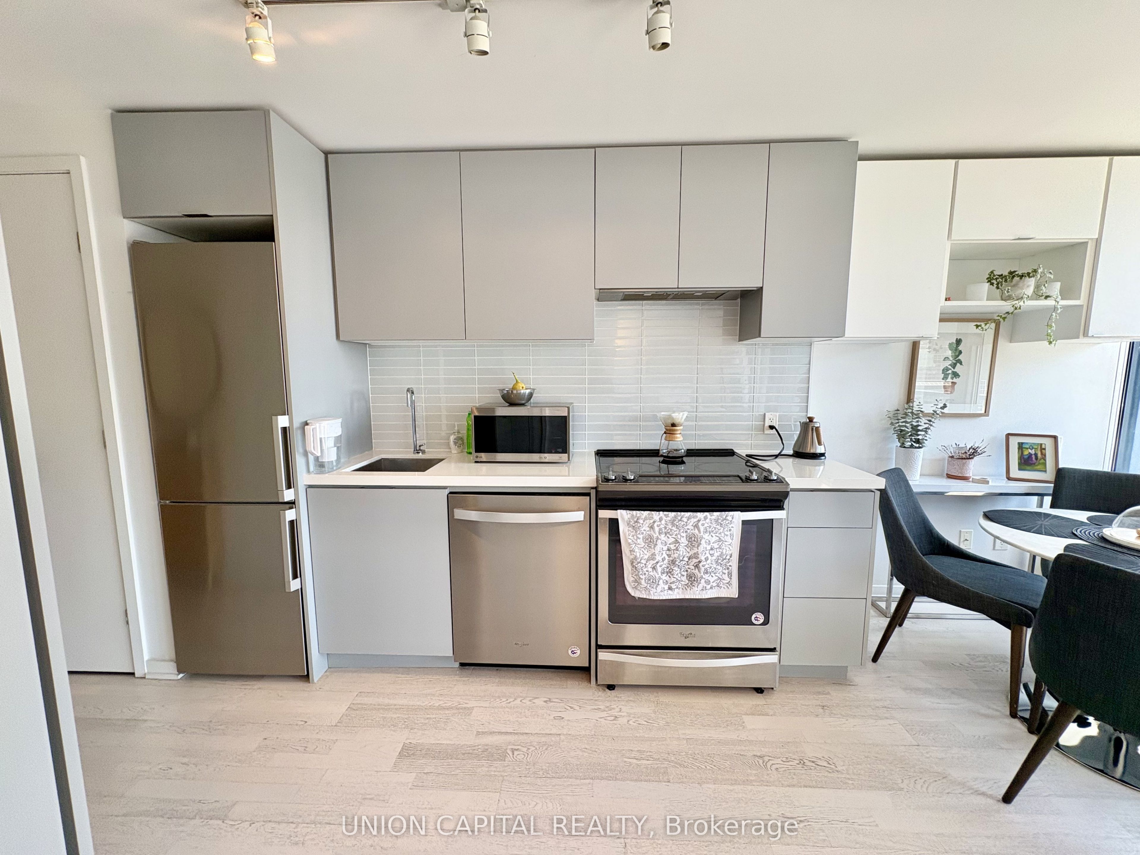 60 Colborne Street 1404 Property Photo 7