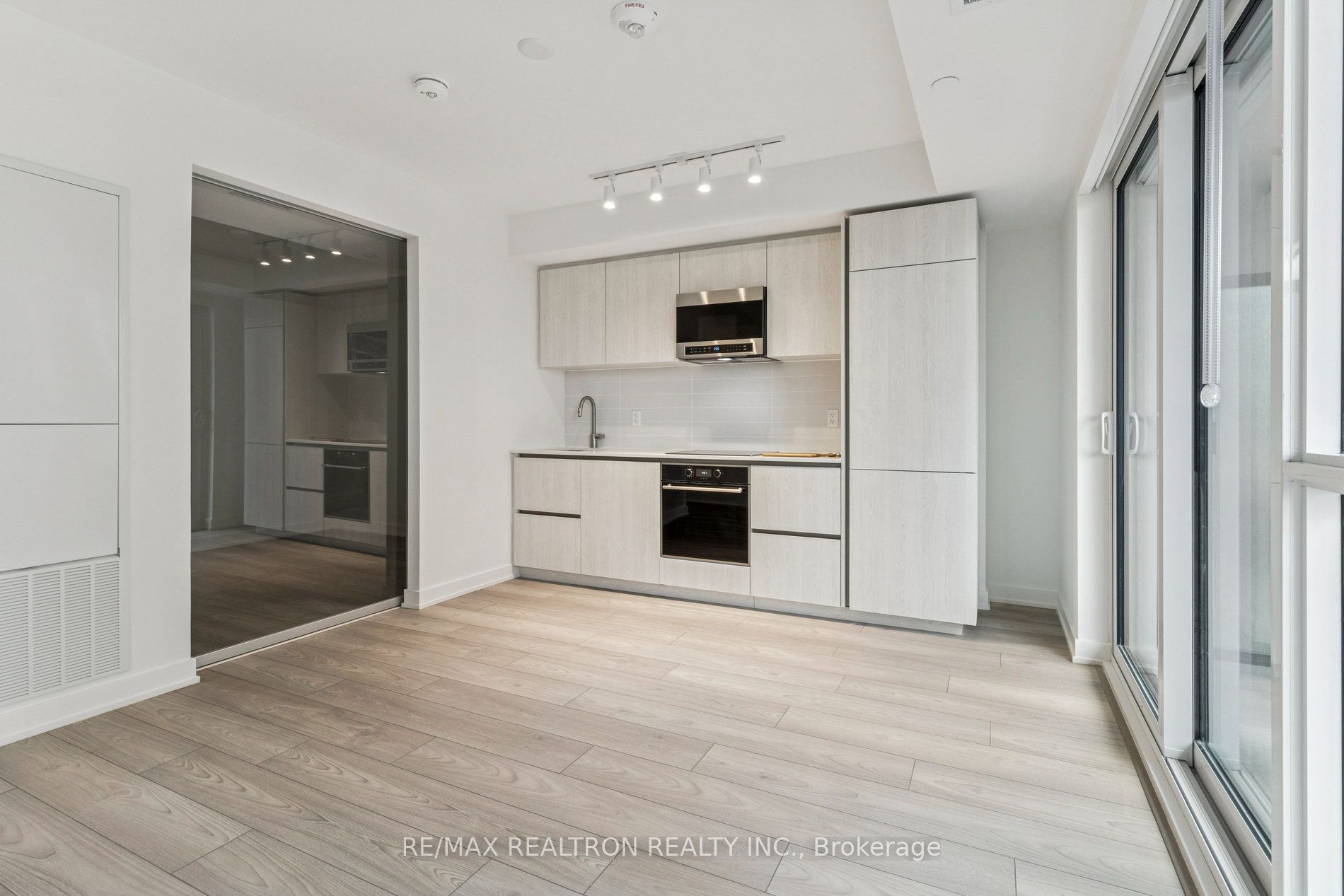 120 Broadway Avenue #502n Property Photo 12
