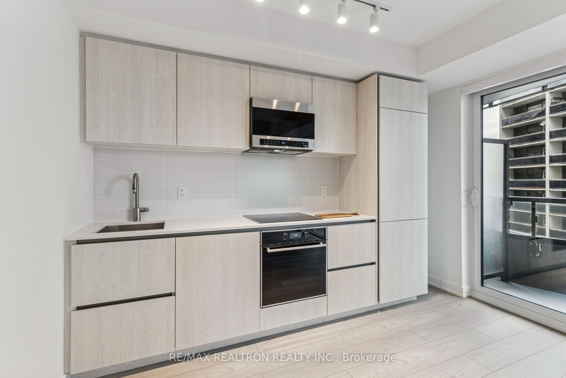 120 Broadway Avenue #502n Property Photo 14