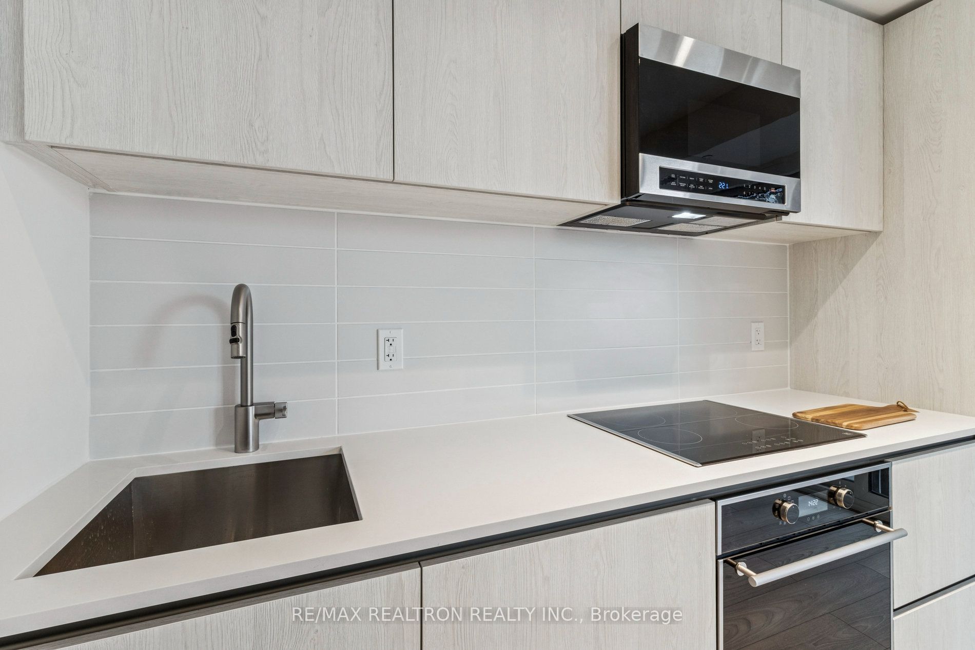 120 Broadway Avenue #502n Property Photo 15