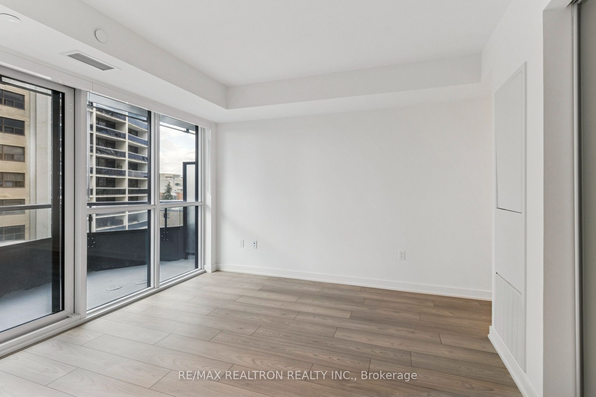 120 Broadway Avenue #502n Property Photo 16