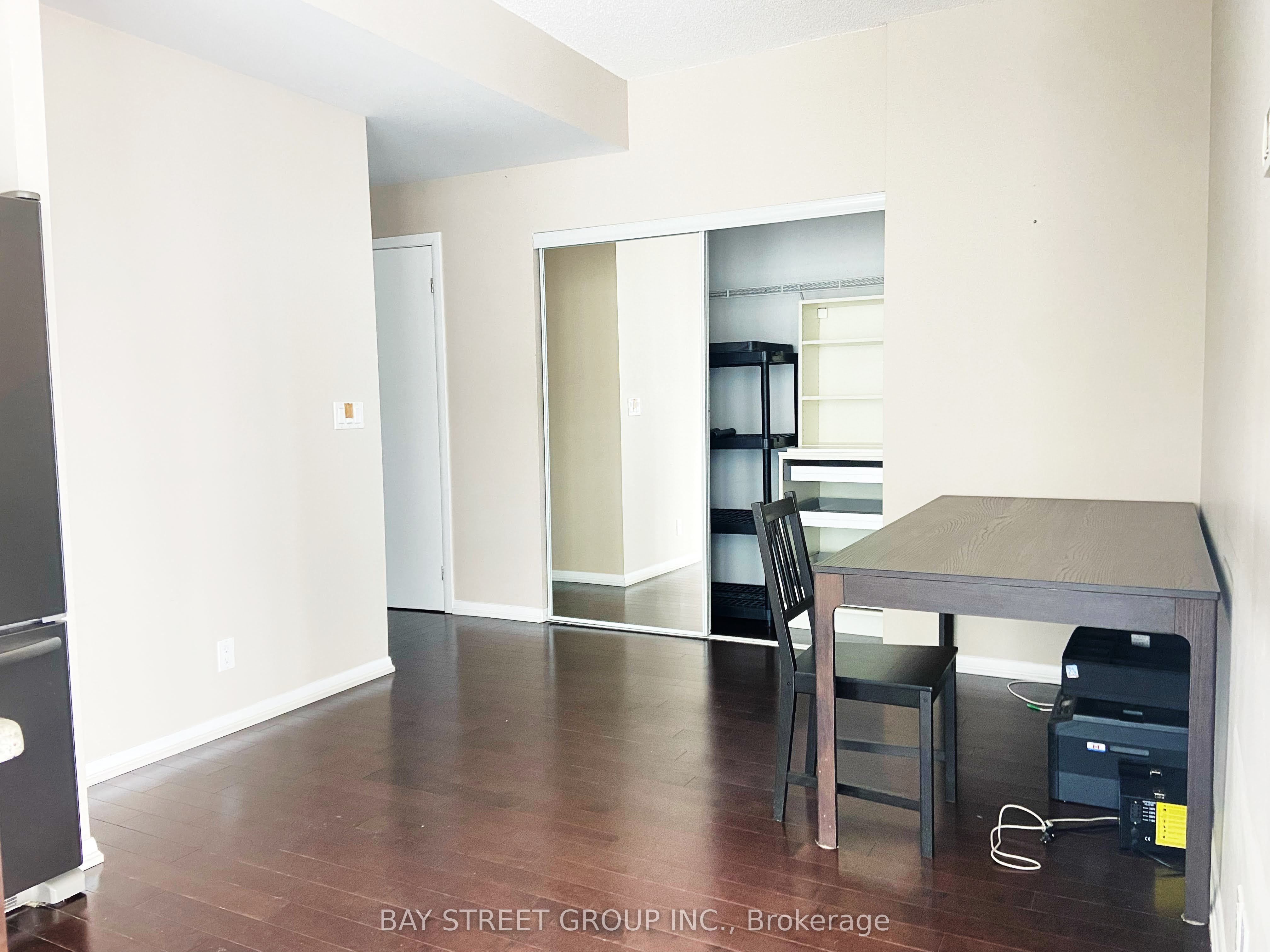 832 Bay Street 1410 Property Photo 5