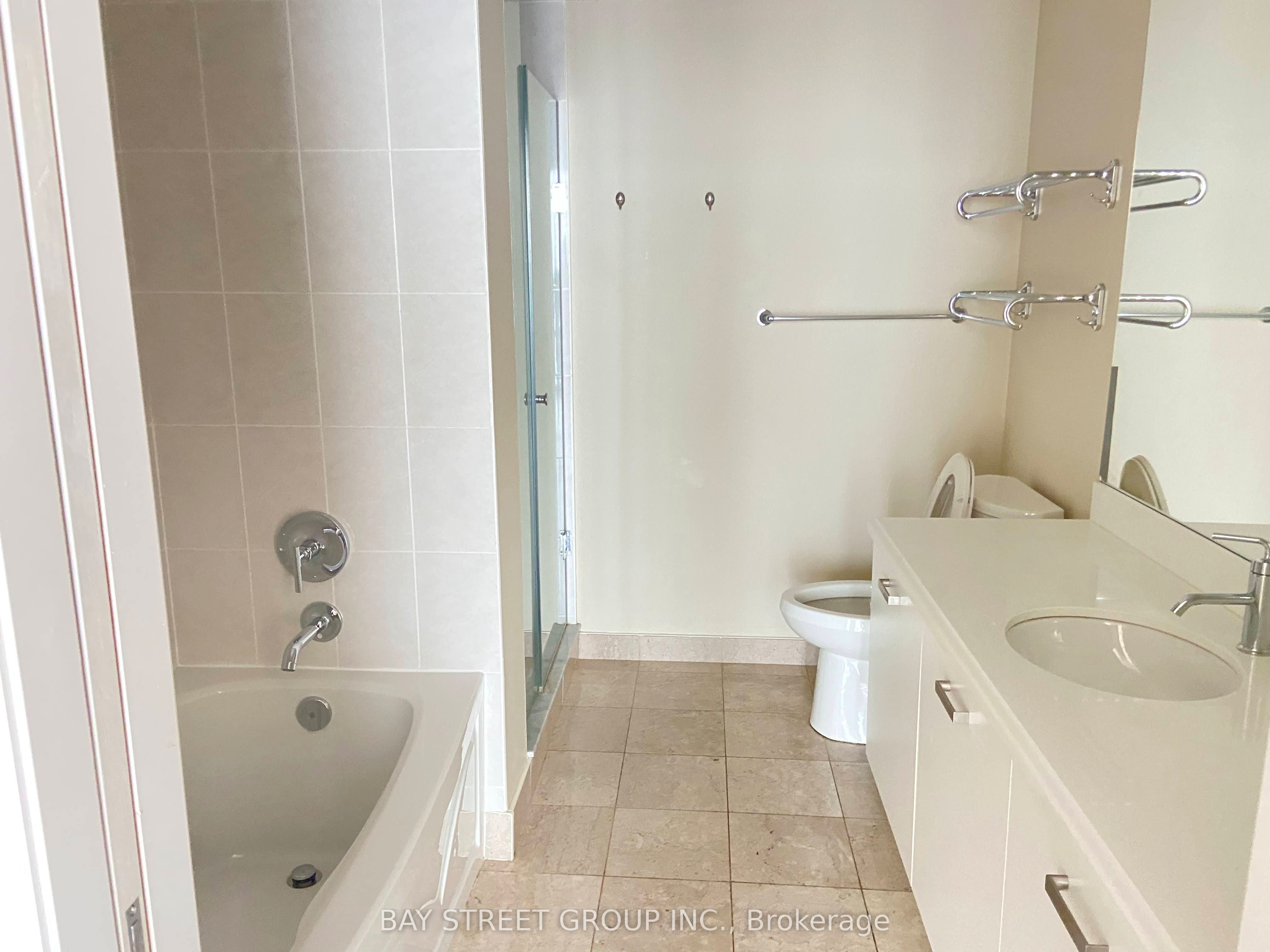 832 Bay Street 1410 Property Photo 13