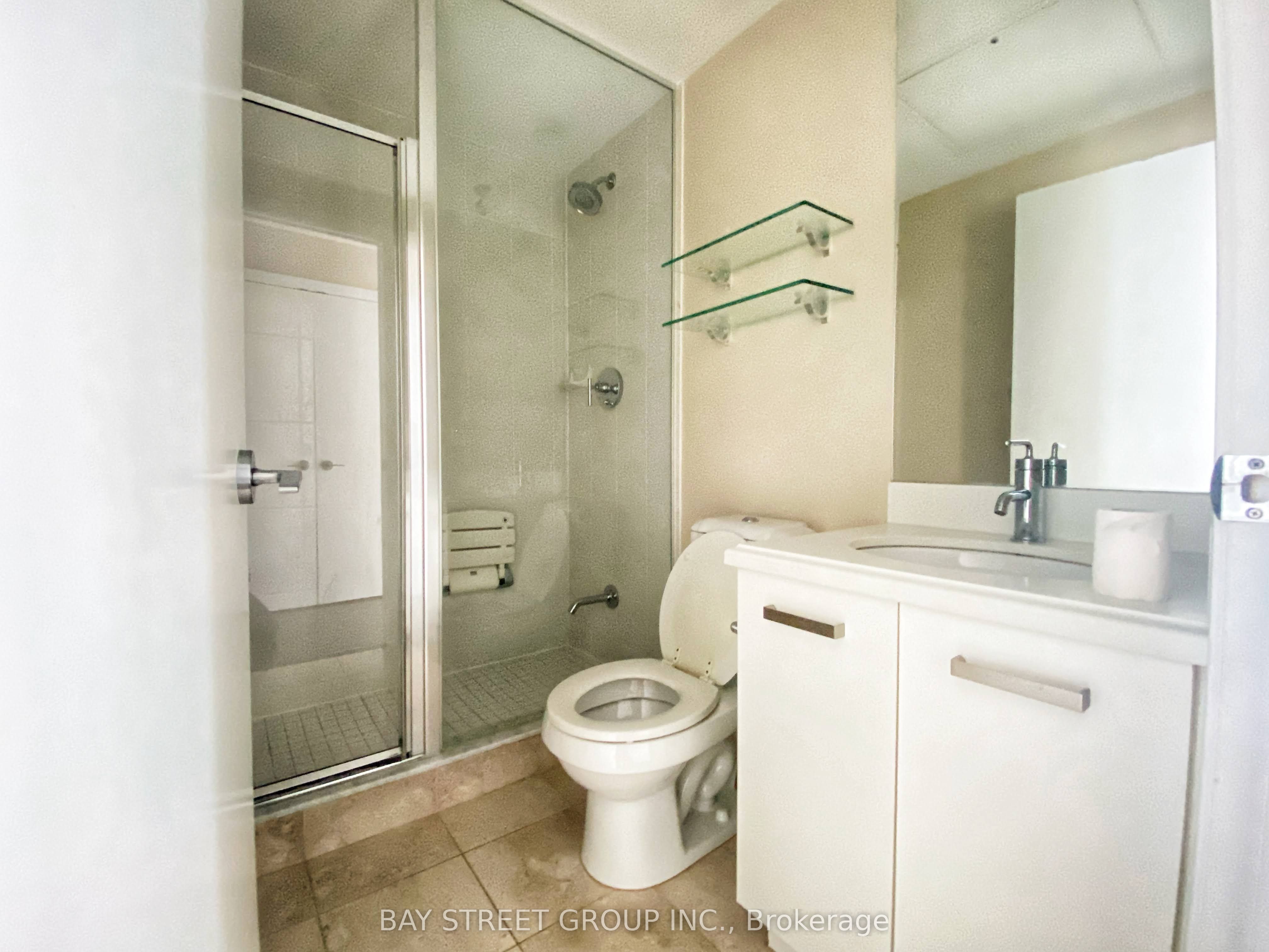 832 Bay Street 1410 Property Photo 14