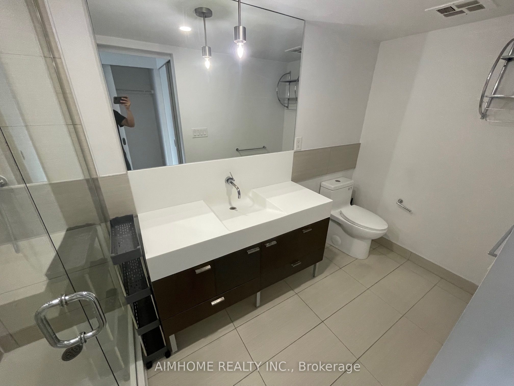 110 Charles Street E 803 Property Photo 15