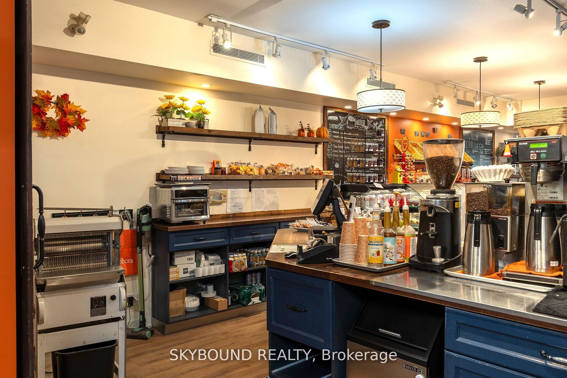 1116 Eglinton Avenue W Retail Unit Property Photo 7