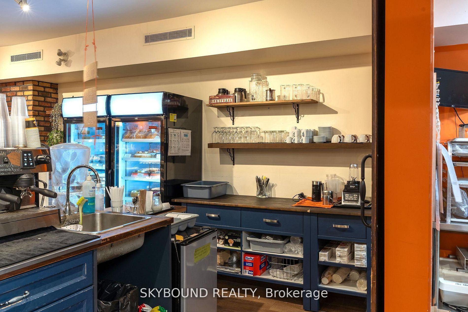 1116 Eglinton Avenue W Retail Unit Property Photo 10