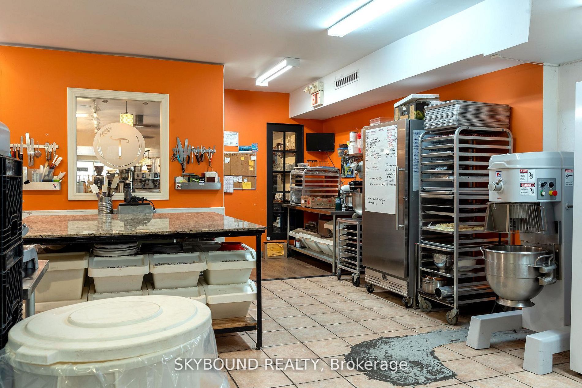 1116 Eglinton Avenue W Retail Unit Property Photo 20