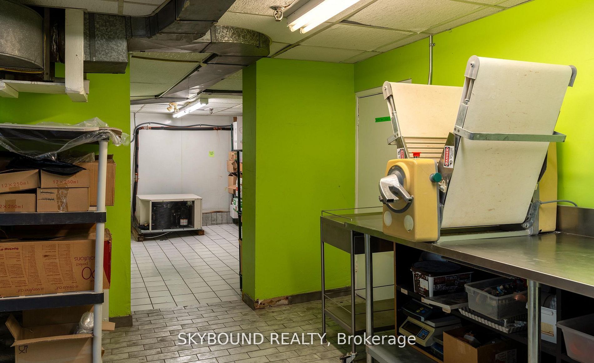 1116 Eglinton Avenue W Retail Unit Property Photo 25