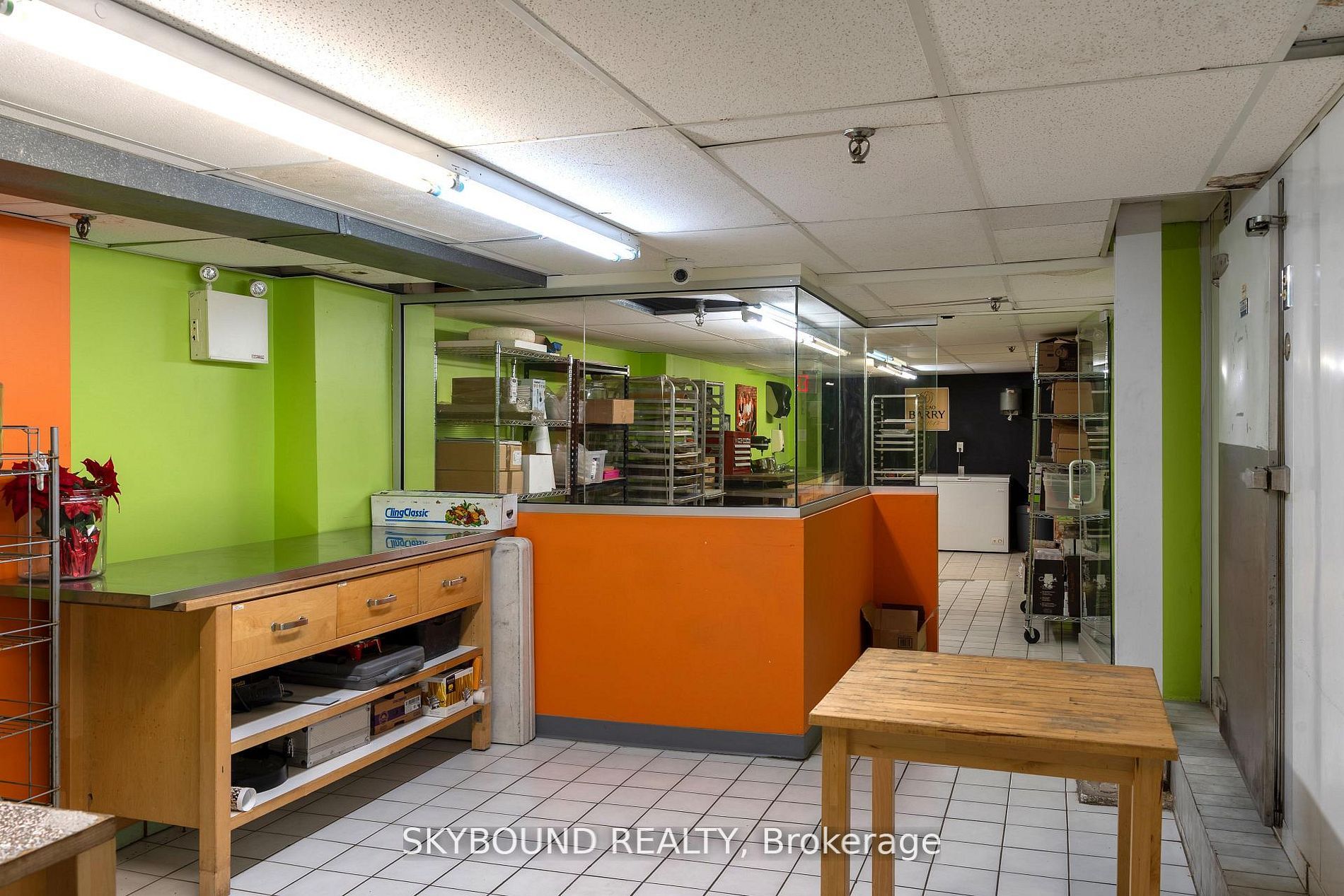 1116 Eglinton Avenue W Retail Unit Property Photo 28