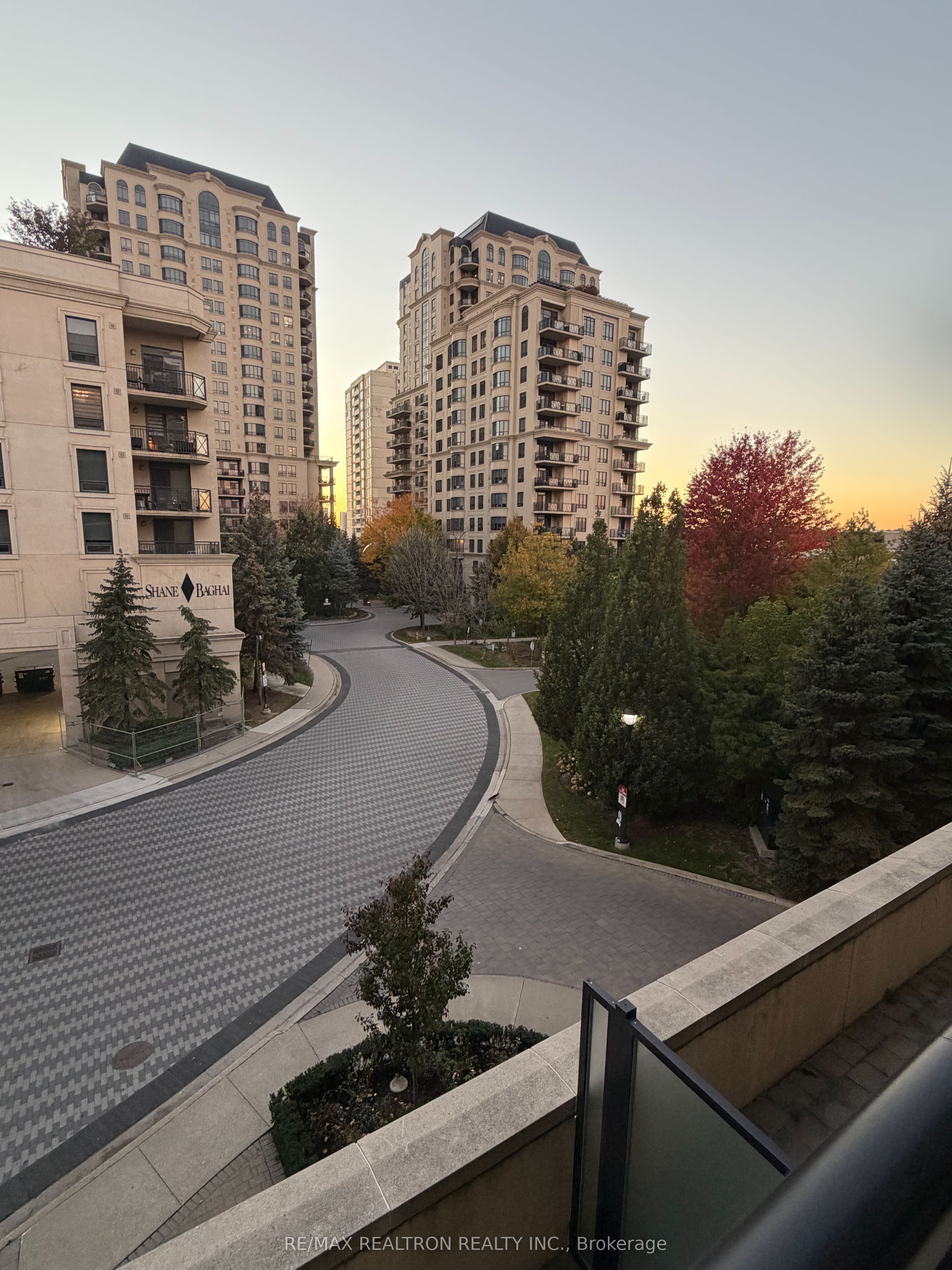 676 Sheppard Avenue E 311 Property Photo 2