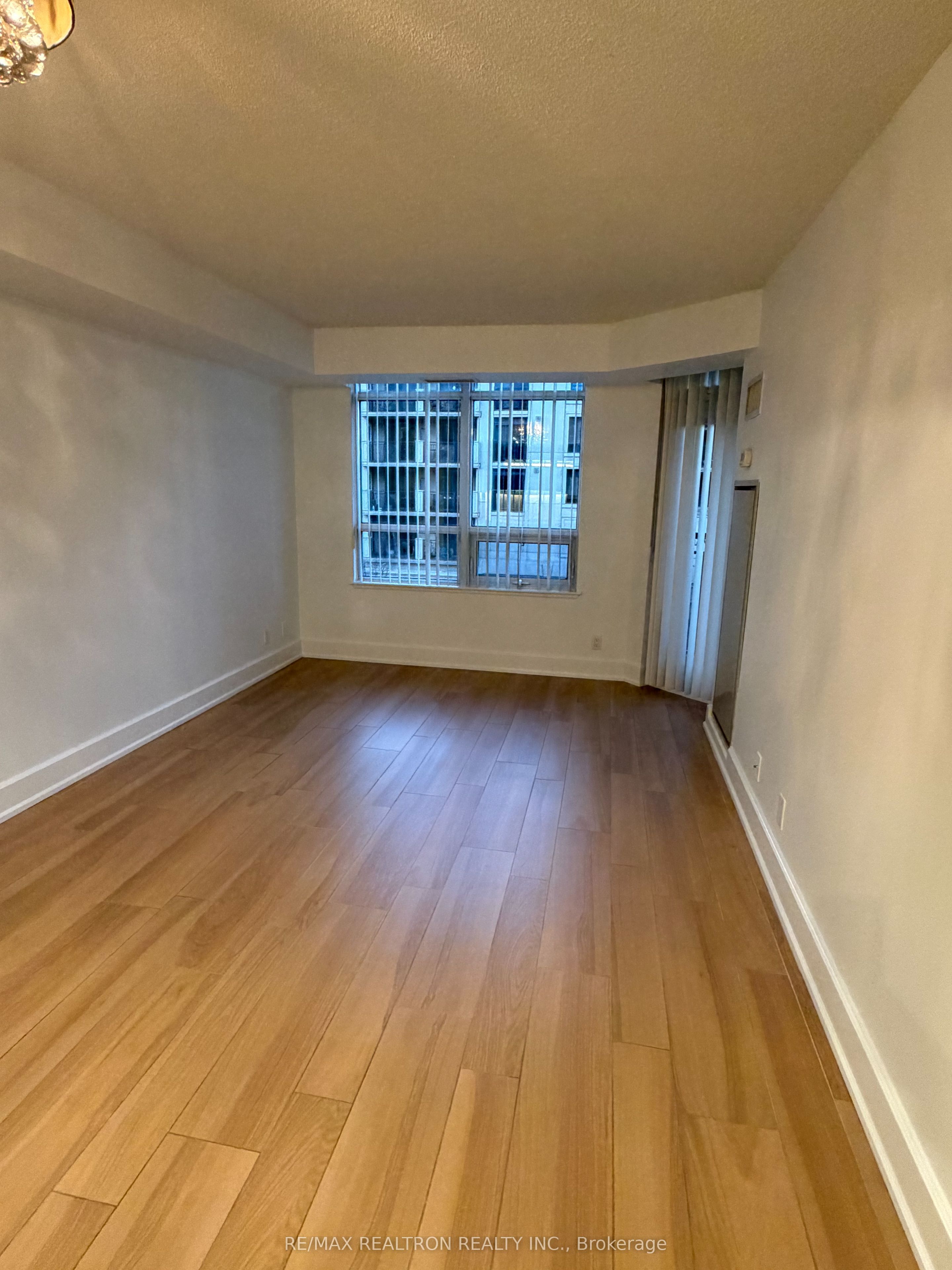 676 Sheppard Avenue E 311 Property Photo 4