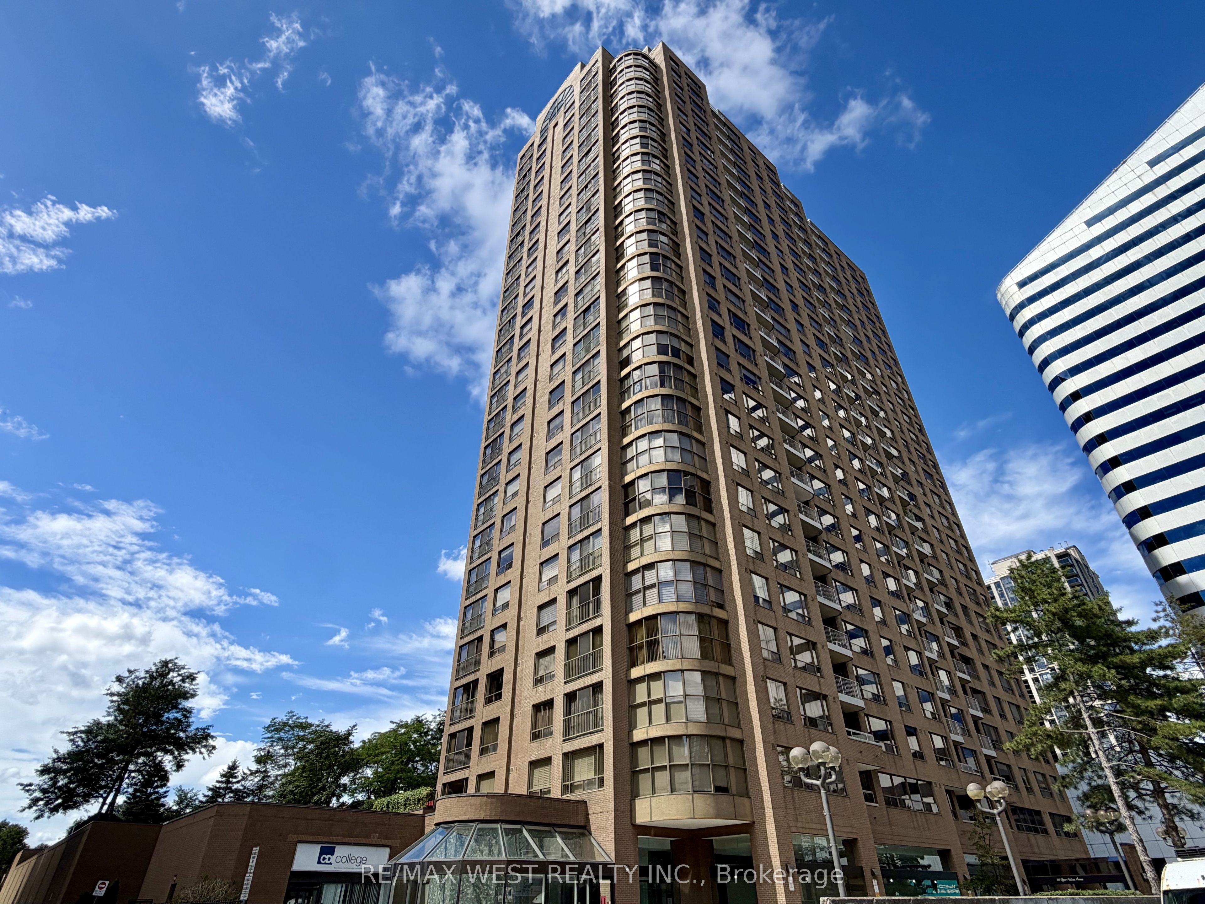 100 Upper Madison Avenue 2405 Property Photo 1