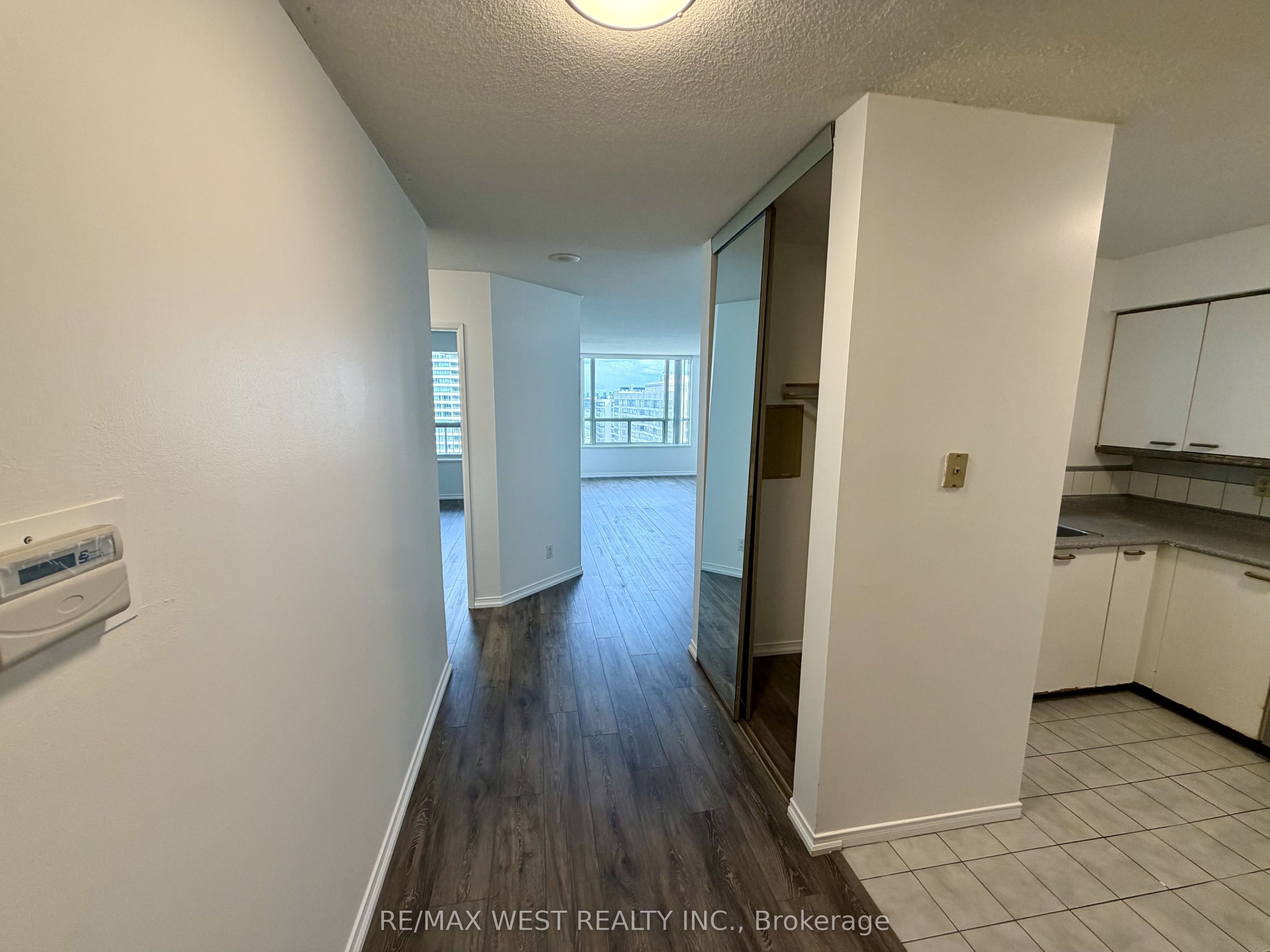 100 Upper Madison Avenue 2405 Property Photo 5