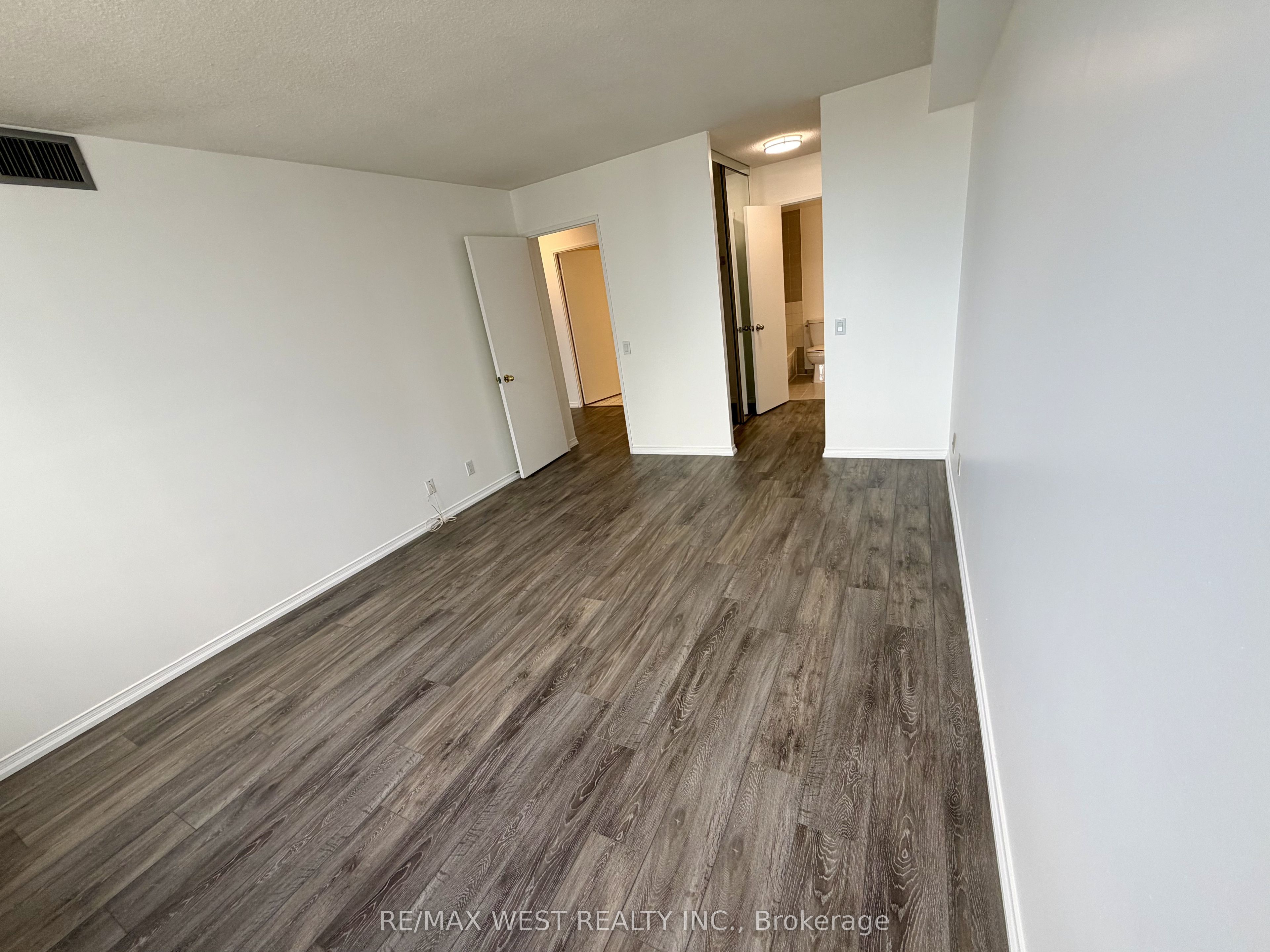 100 Upper Madison Avenue 2405 Property Photo 16