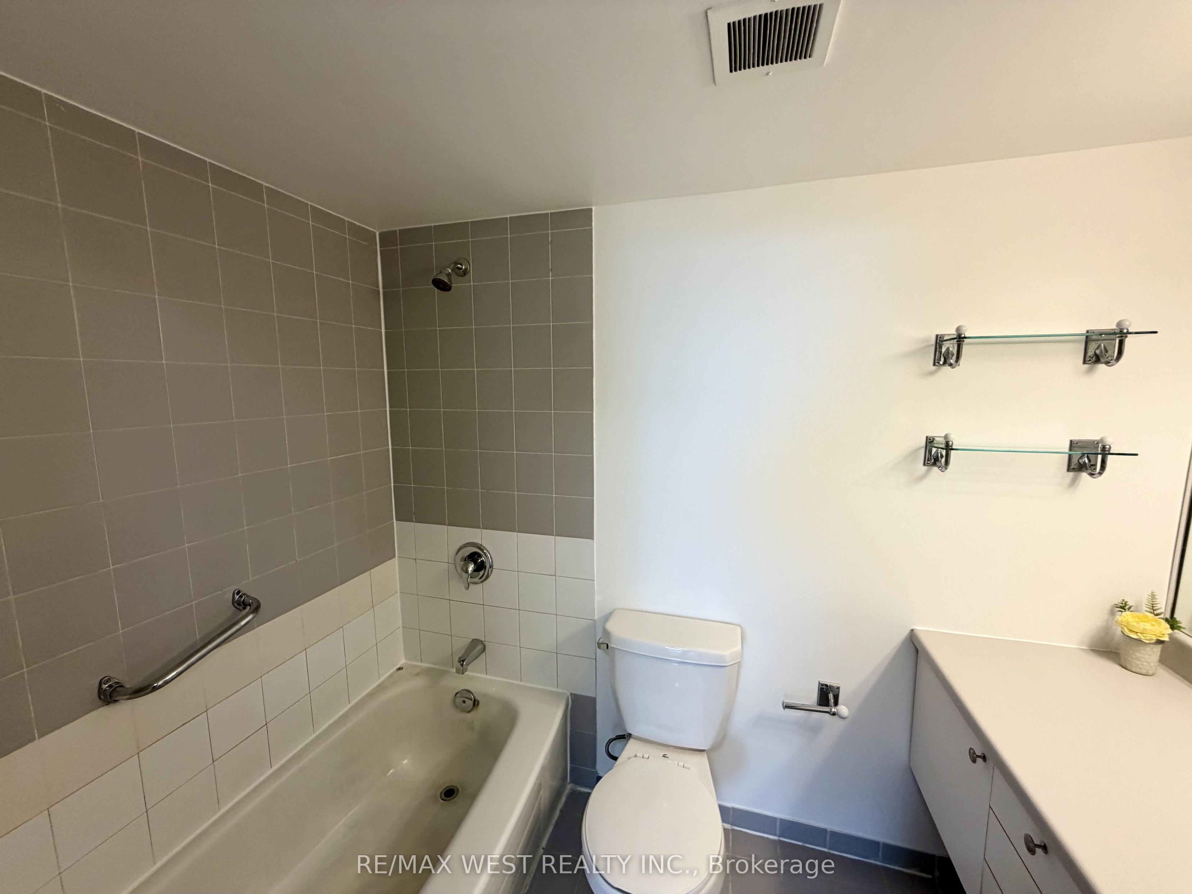 100 Upper Madison Avenue 2405 Property Photo 18