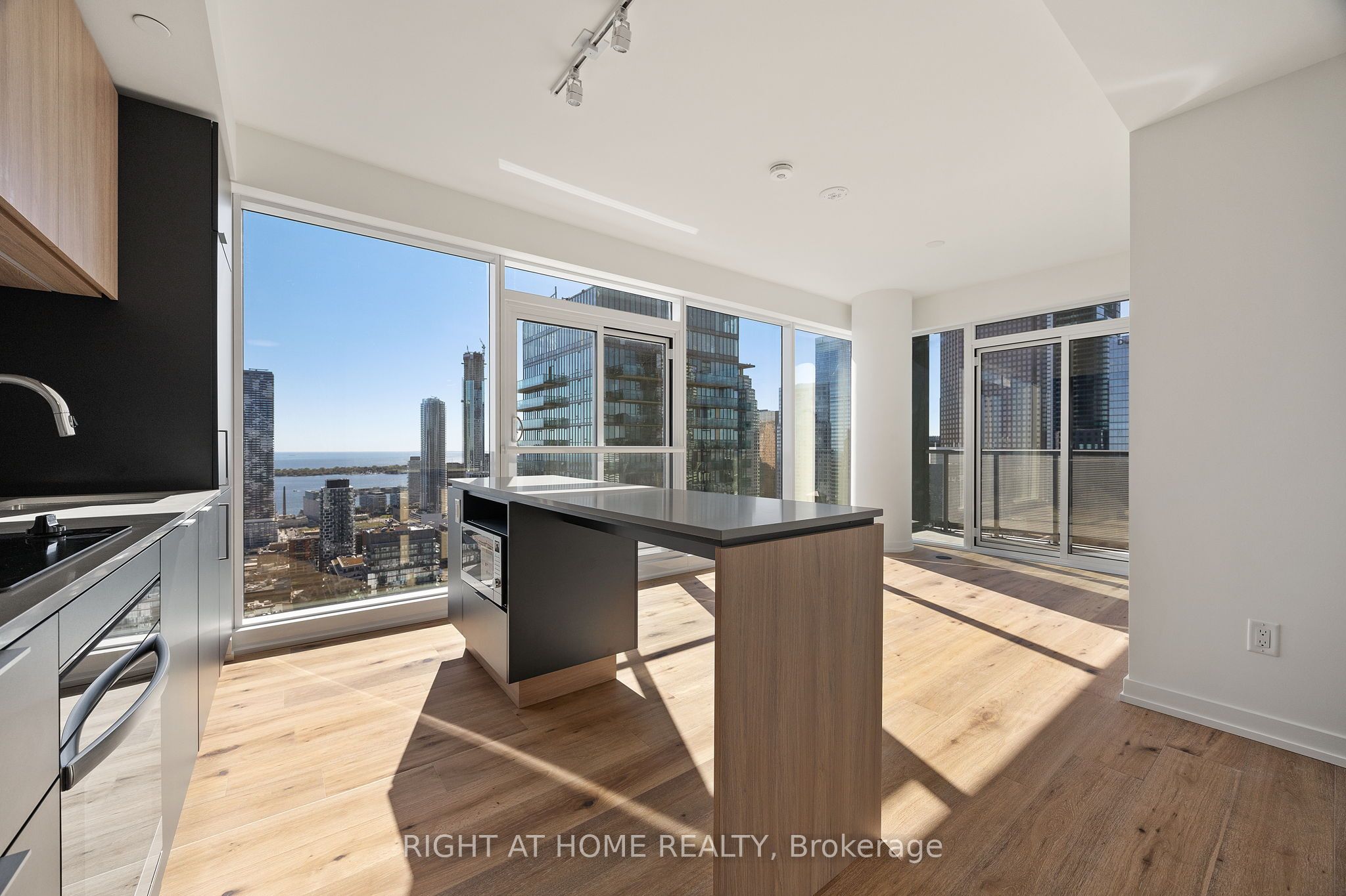 89 Church Street 4608 Property Photo 1