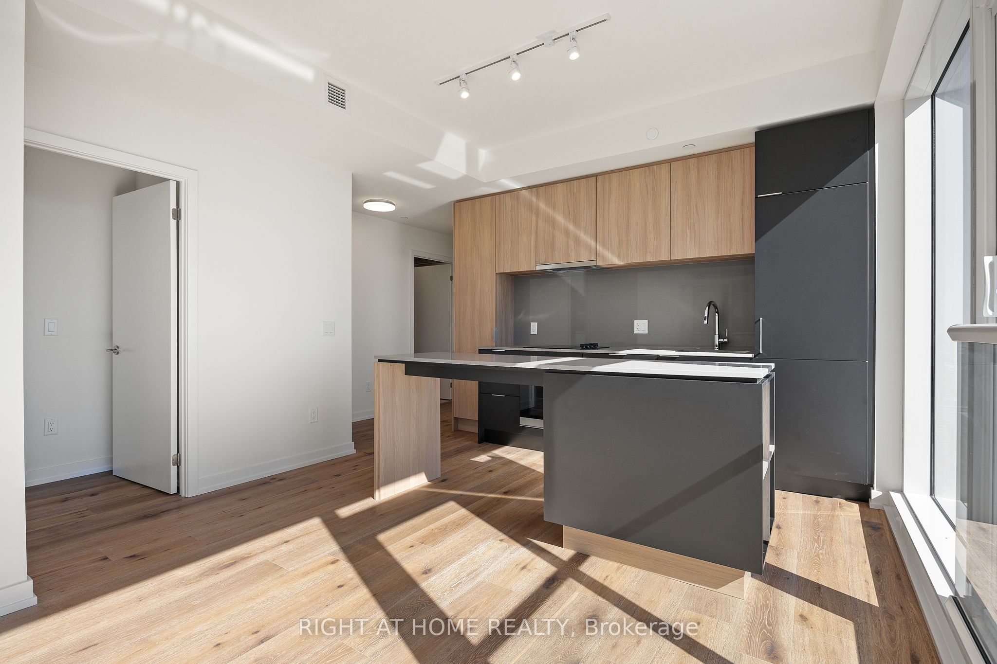 89 Church Street 4608 Property Photo 5