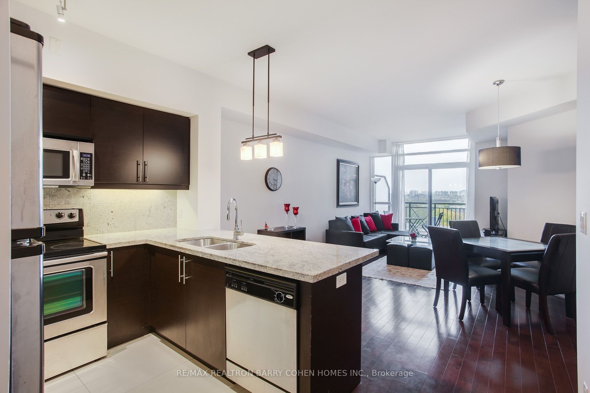 676 Sheppard Avenue E 616 Property Photo 5