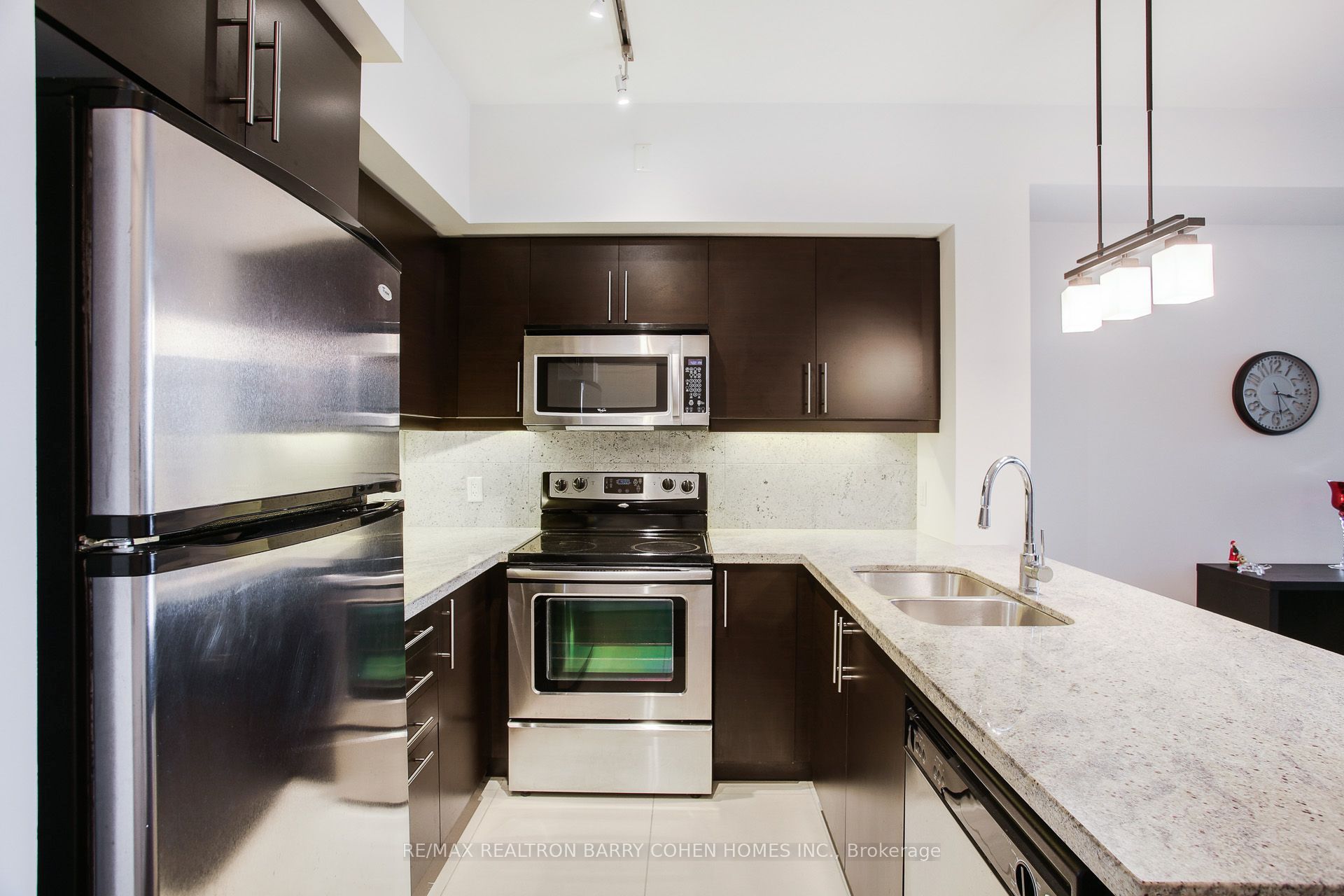 676 Sheppard Avenue E 616 Property Photo 6