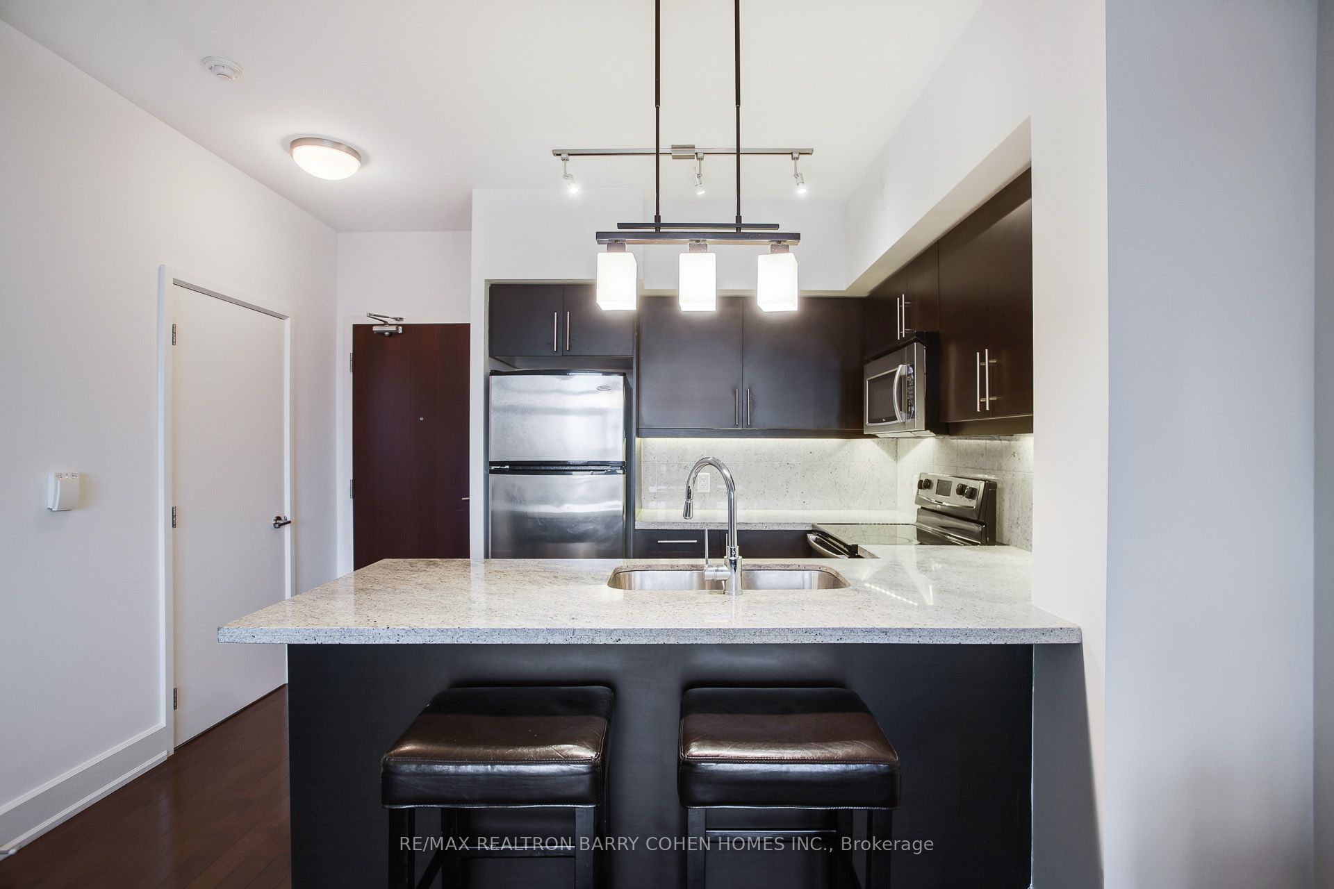 676 Sheppard Avenue E 616 Property Photo 8