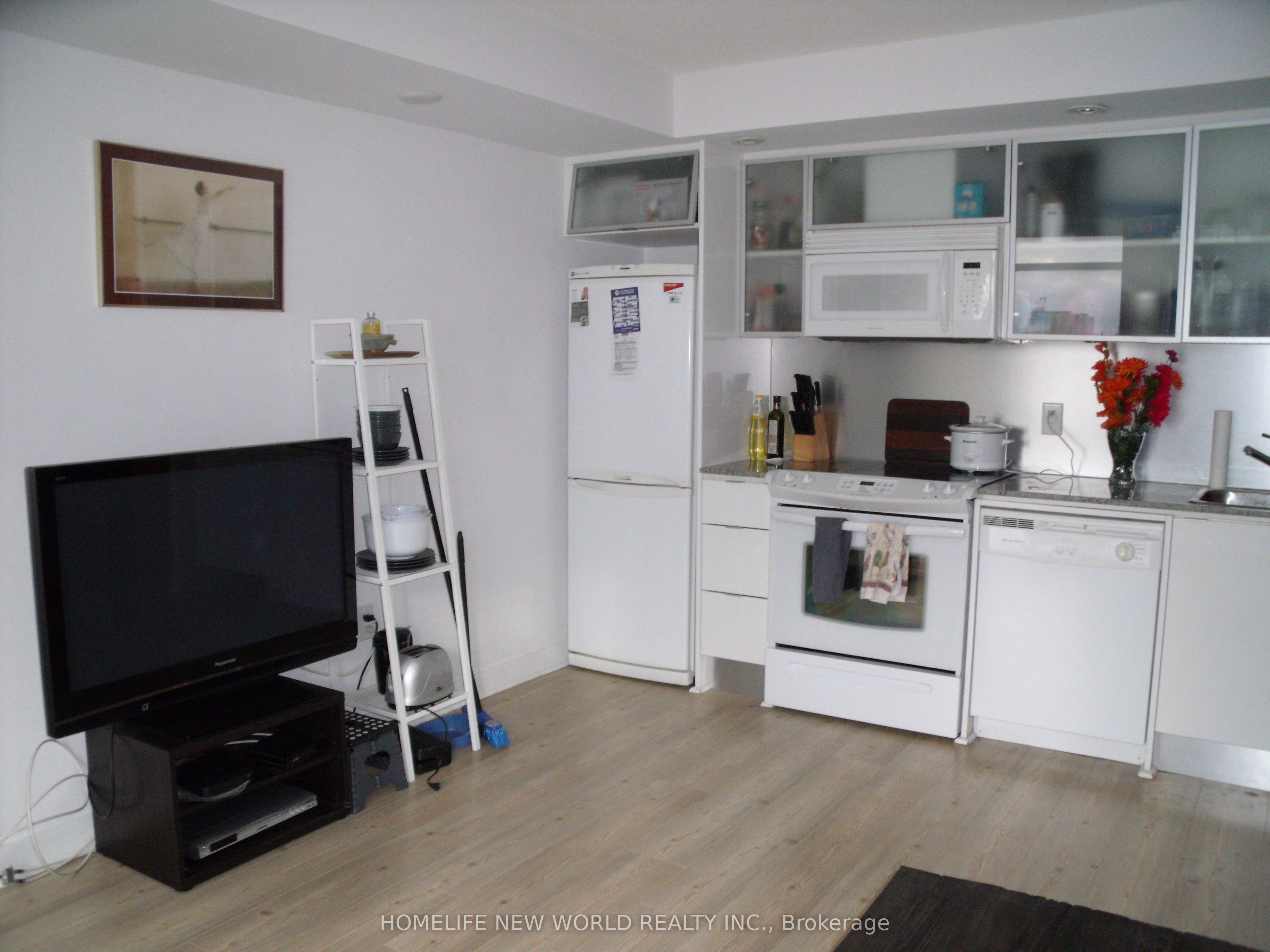 25 Telegram Mews 1012 Property Photo 3