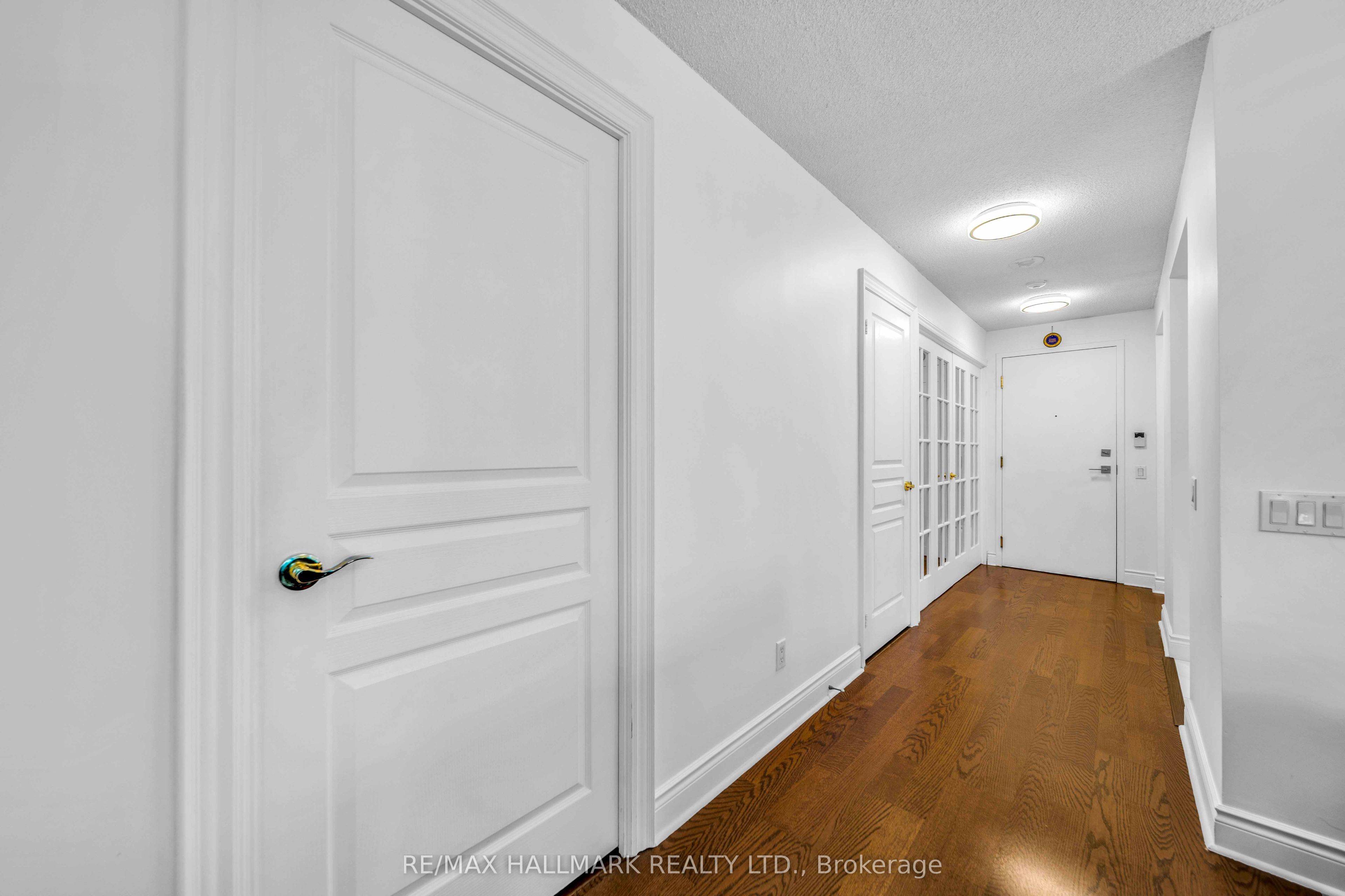 10 Northtown Way 1812 Property Photo 7
