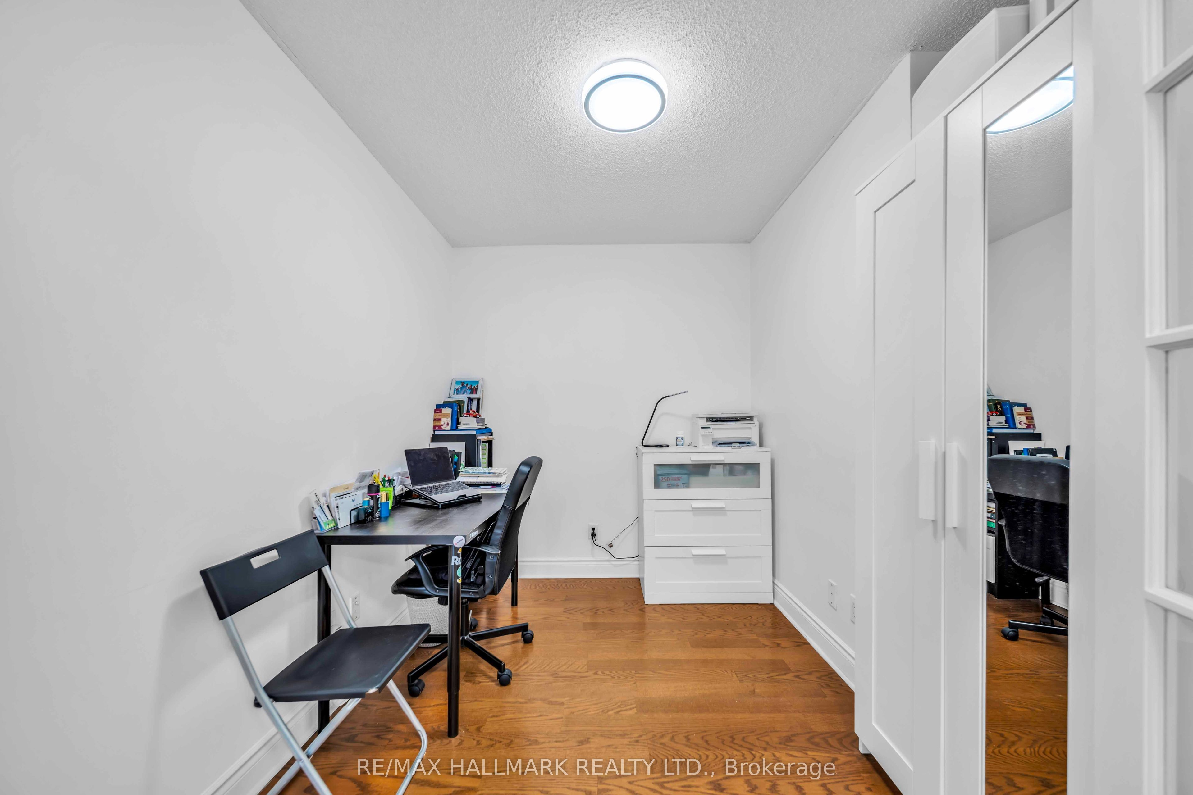 10 Northtown Way 1812 Property Photo 15
