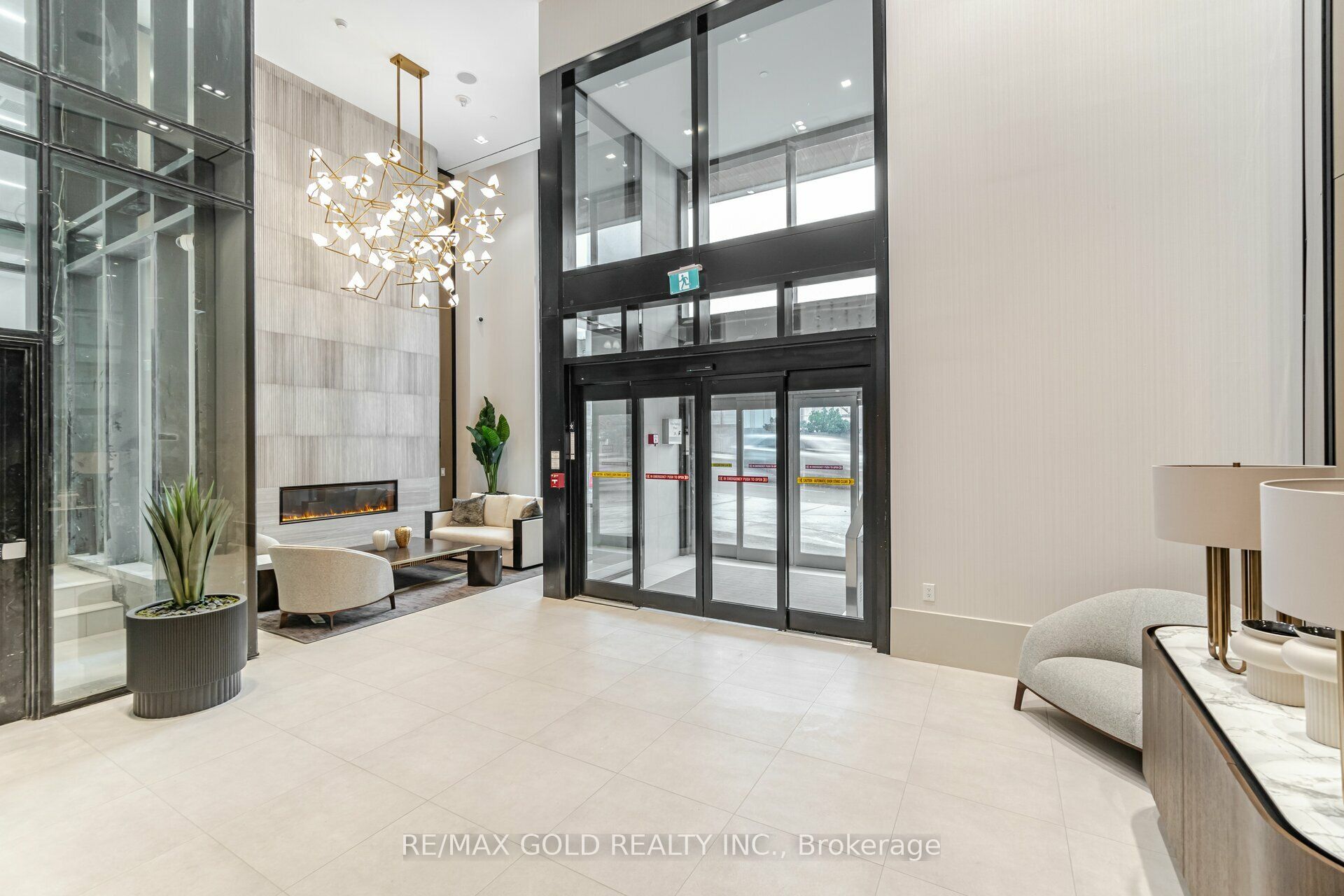 2020 Bathurst Street 216 Property Photo 1
