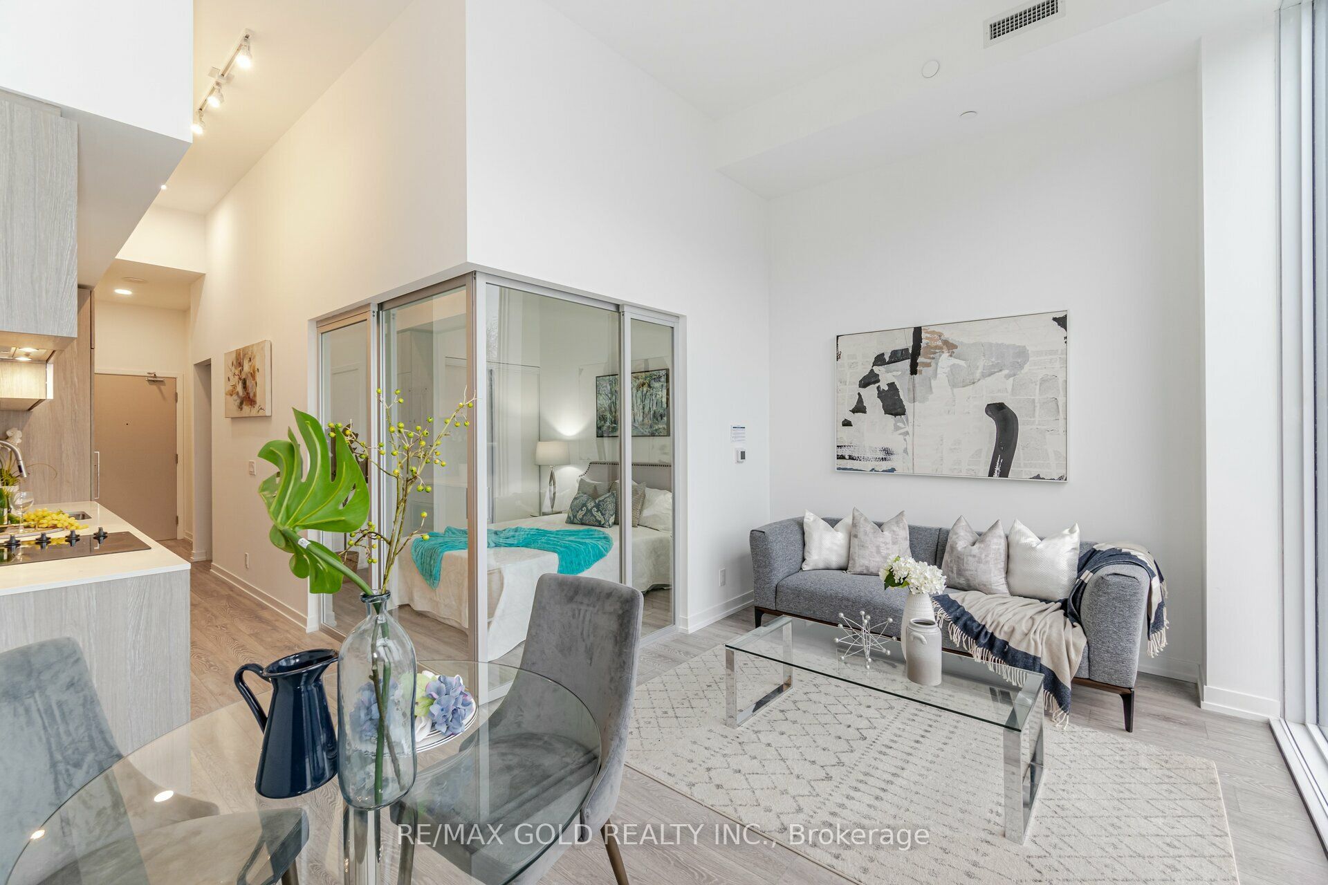 2020 Bathurst Street 216 Property Photo 7