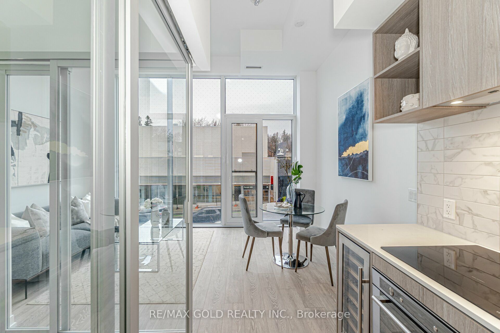 2020 Bathurst Street 216 Property Photo 13