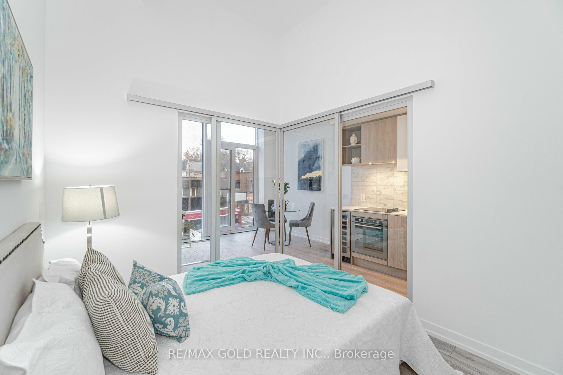 2020 Bathurst Street 216 Property Photo 18