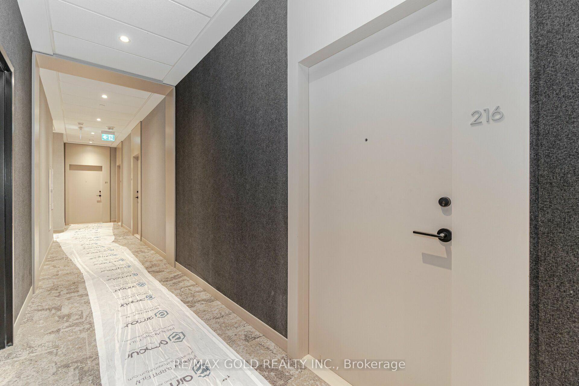 2020 Bathurst Street 216 Property Photo 27