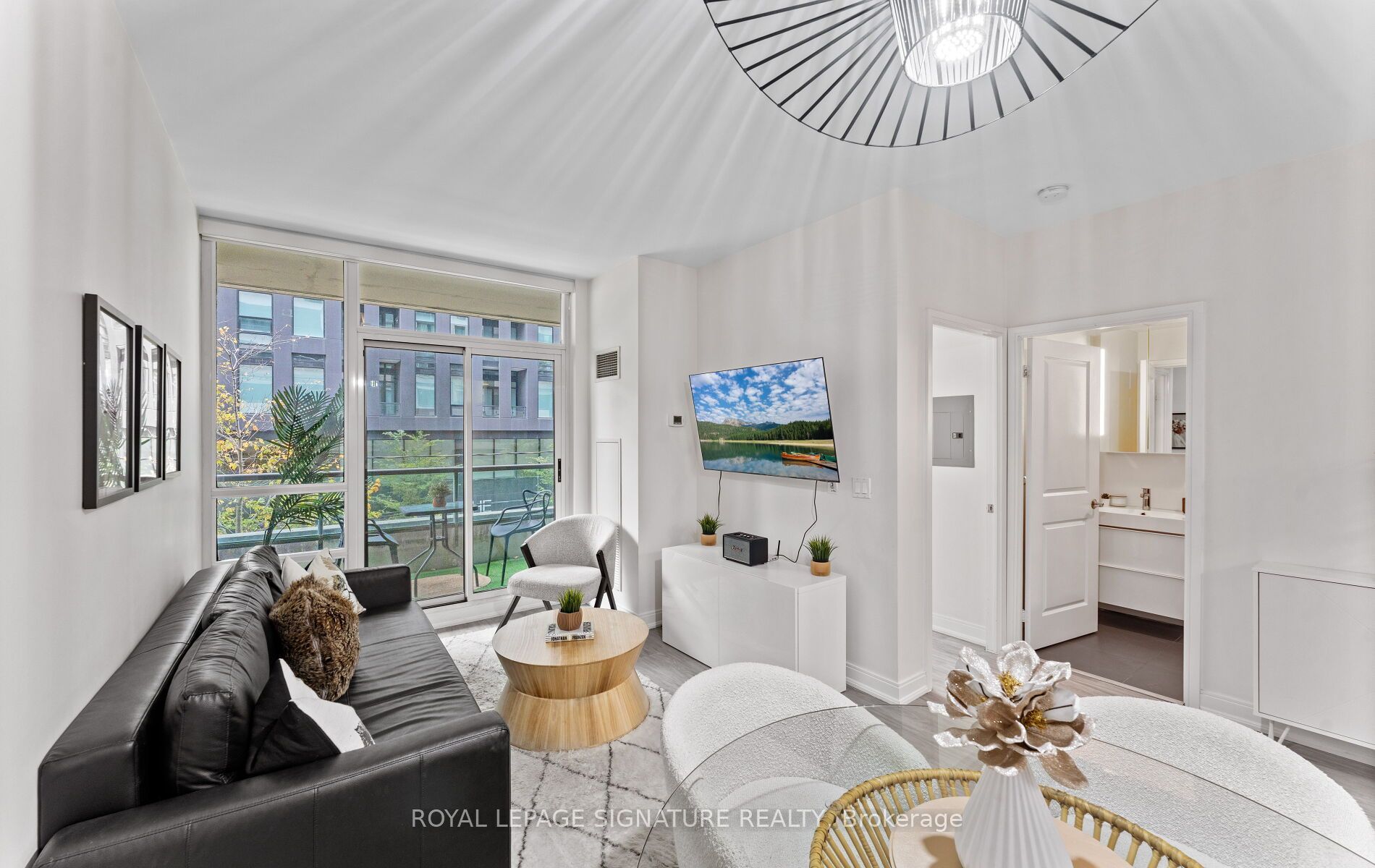 88 Broadway Avenue 206 Property Photo 7
