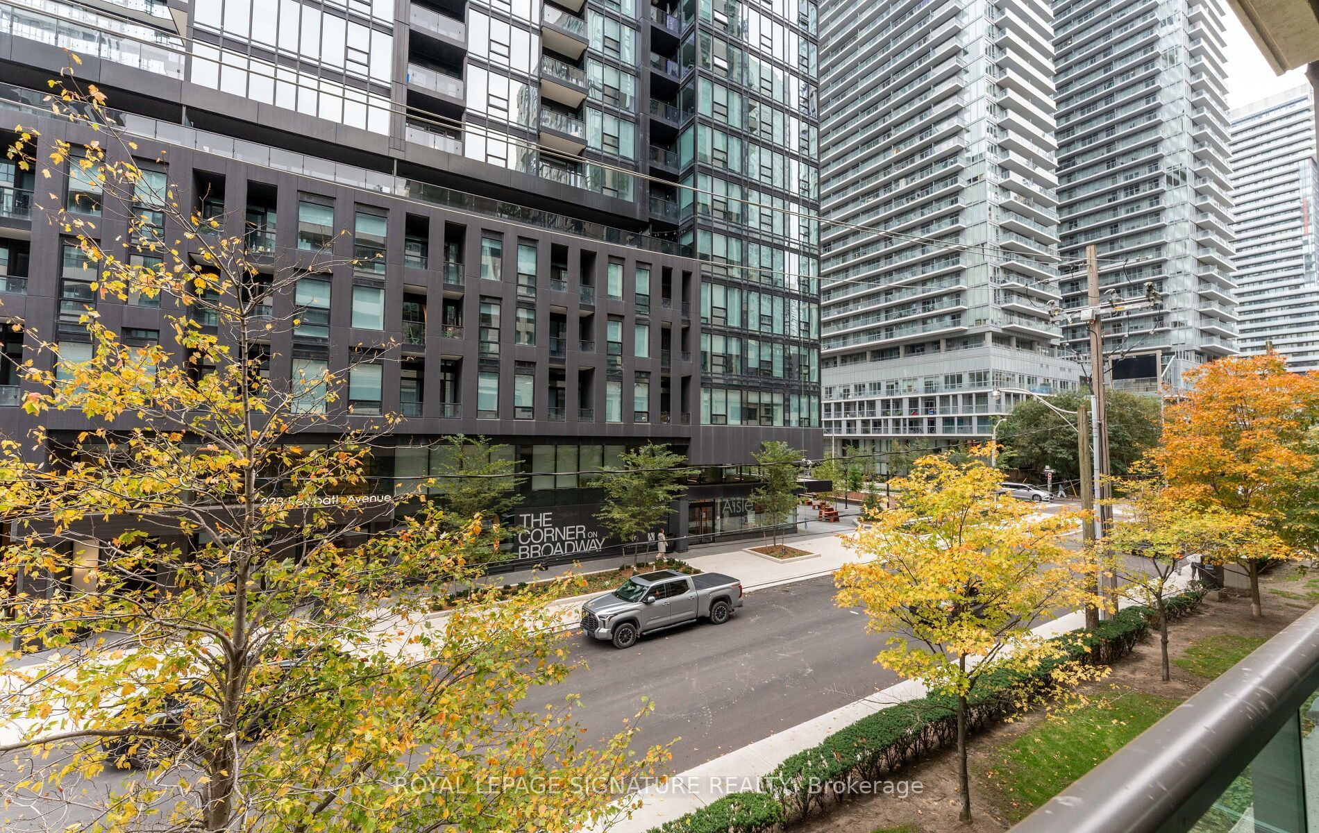 88 Broadway Avenue 206 Property Photo 12