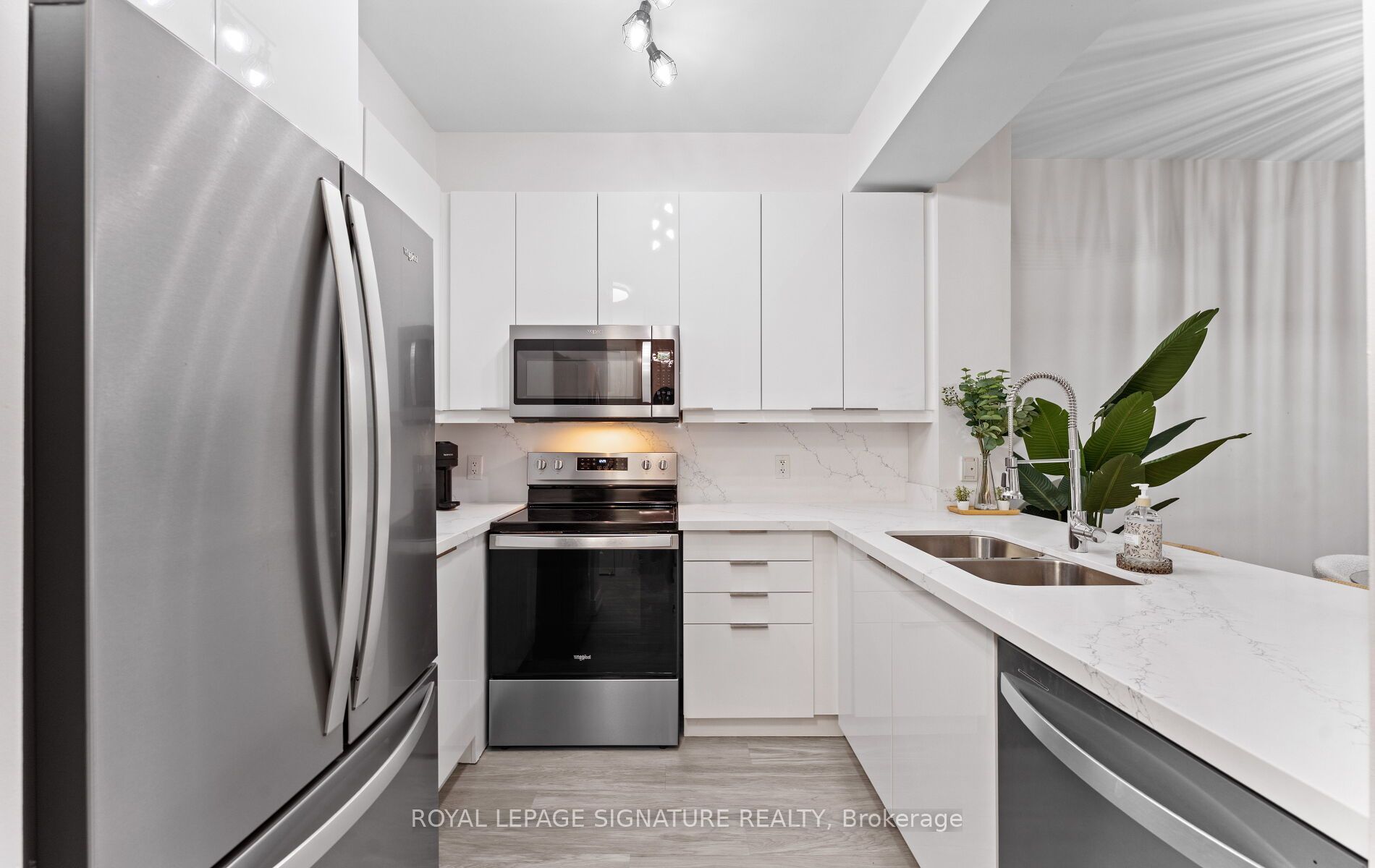 88 Broadway Avenue 206 Property Photo 18